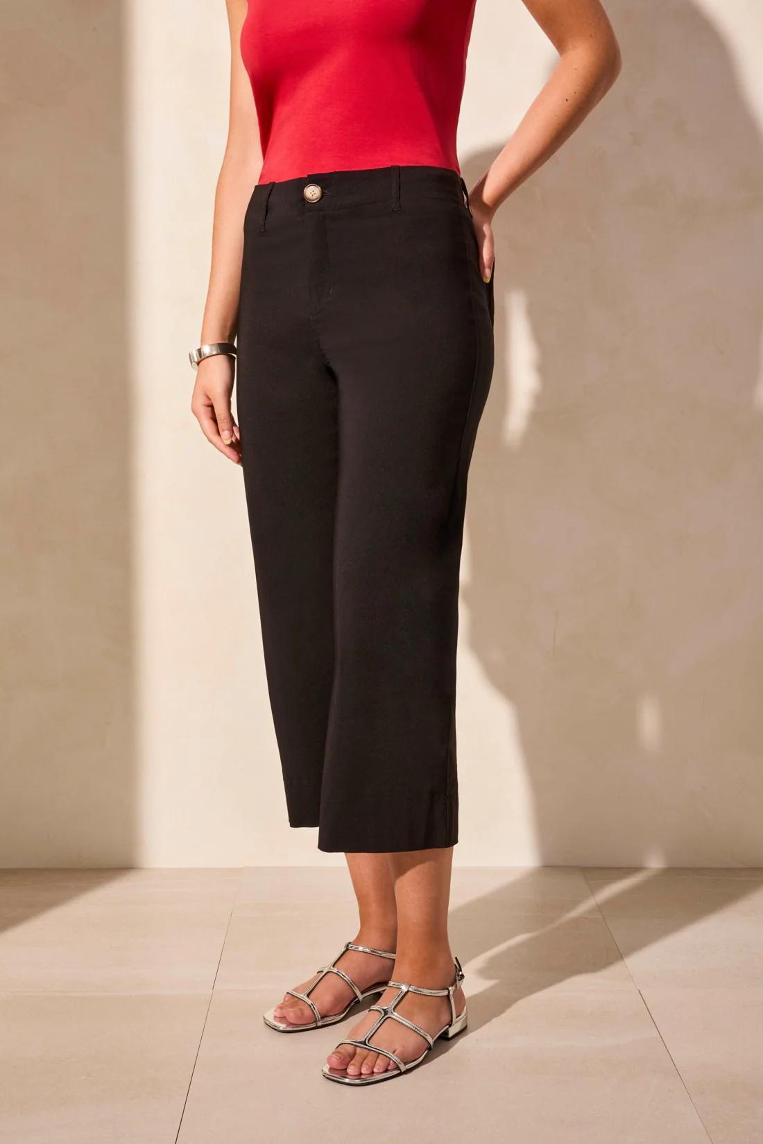 Flowy High Rise Twill Capri Pant Product Image