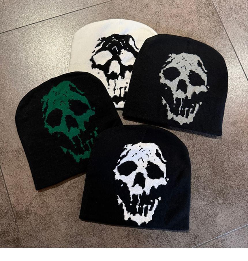 Skull Print Knit Beanie Product Image