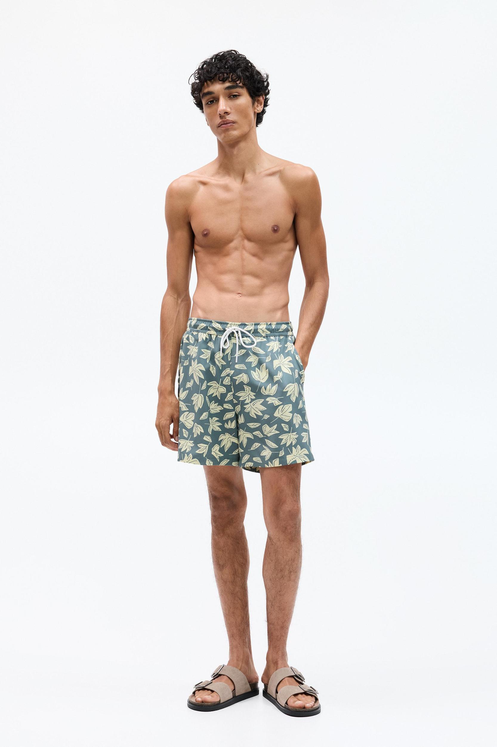 Leaf print board shorts Product Image