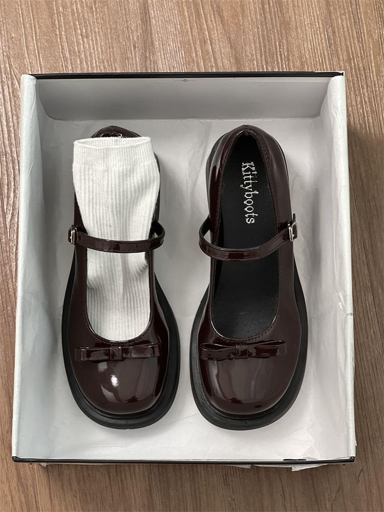 Chunky Heel Plain Bow Accent Patent Leather Mary Jane Pumps Product Image