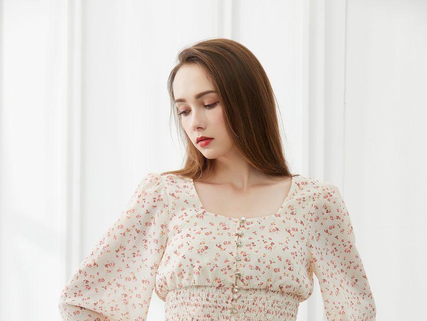 Puff-Sleeve Sqaure Neck Floral Print Ruffled Cropped Top Product Image