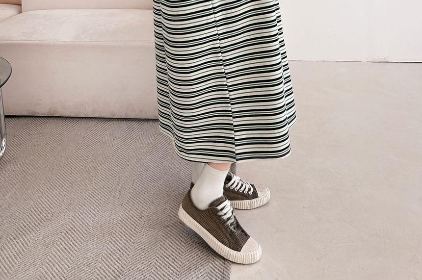 Long-Sleeve Striped Loose-Fit Midi Dress Product Image