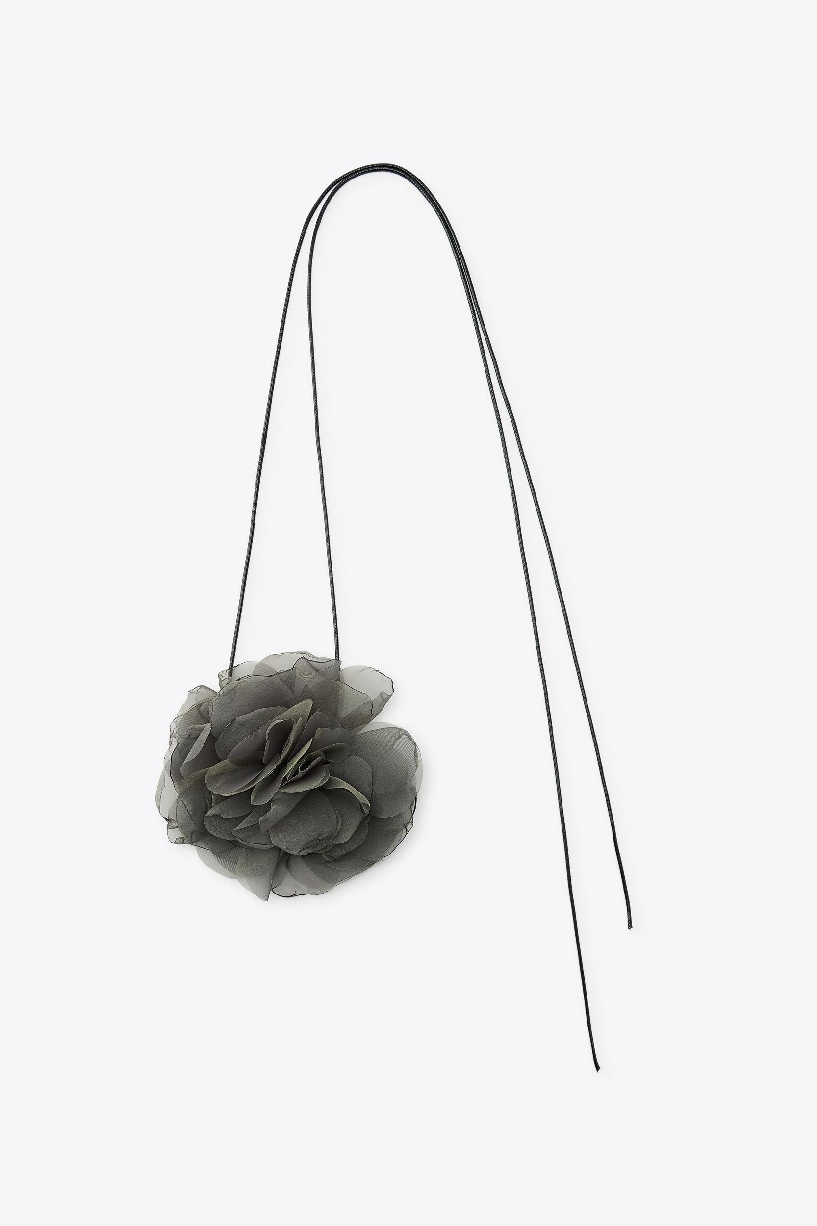 FABRIC FLOWER NECKLACE Product Image
