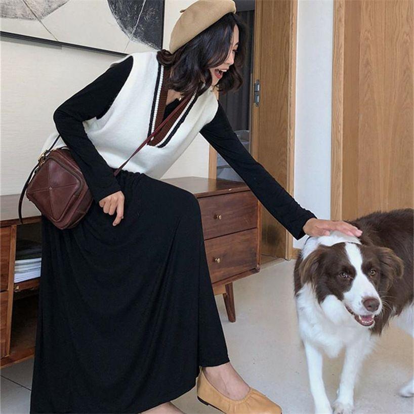 Maternity Set: V-Neck Sweater Vest + Long-Sleeve Maxi A-Line Dress Product Image