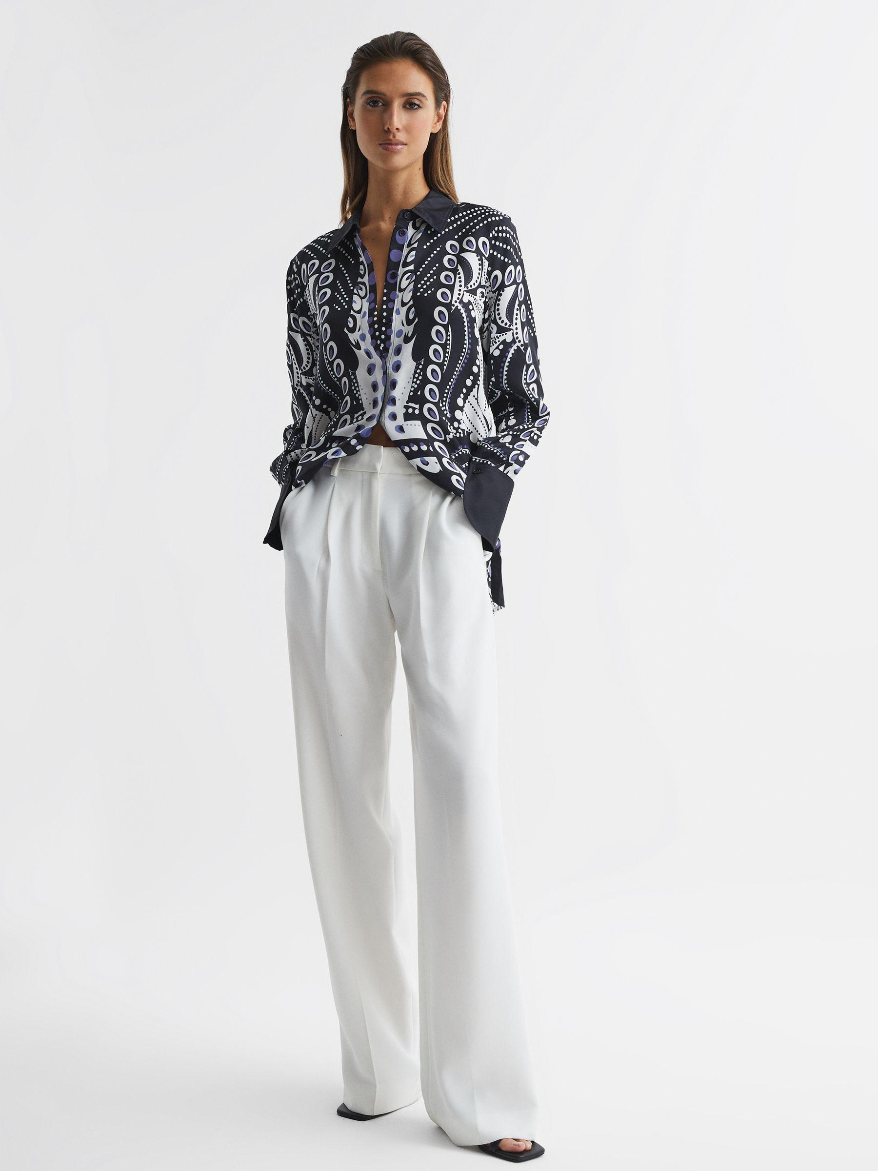 Scarf Printed Shirt in Navy/White Product Image
