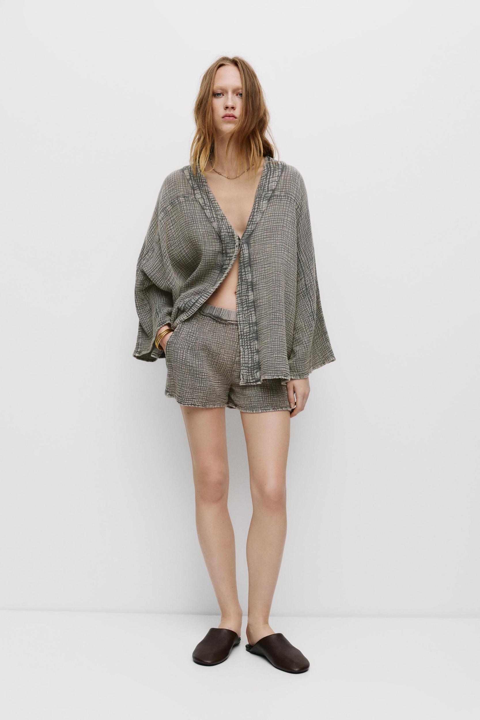 Creased-effect blouse Product Image