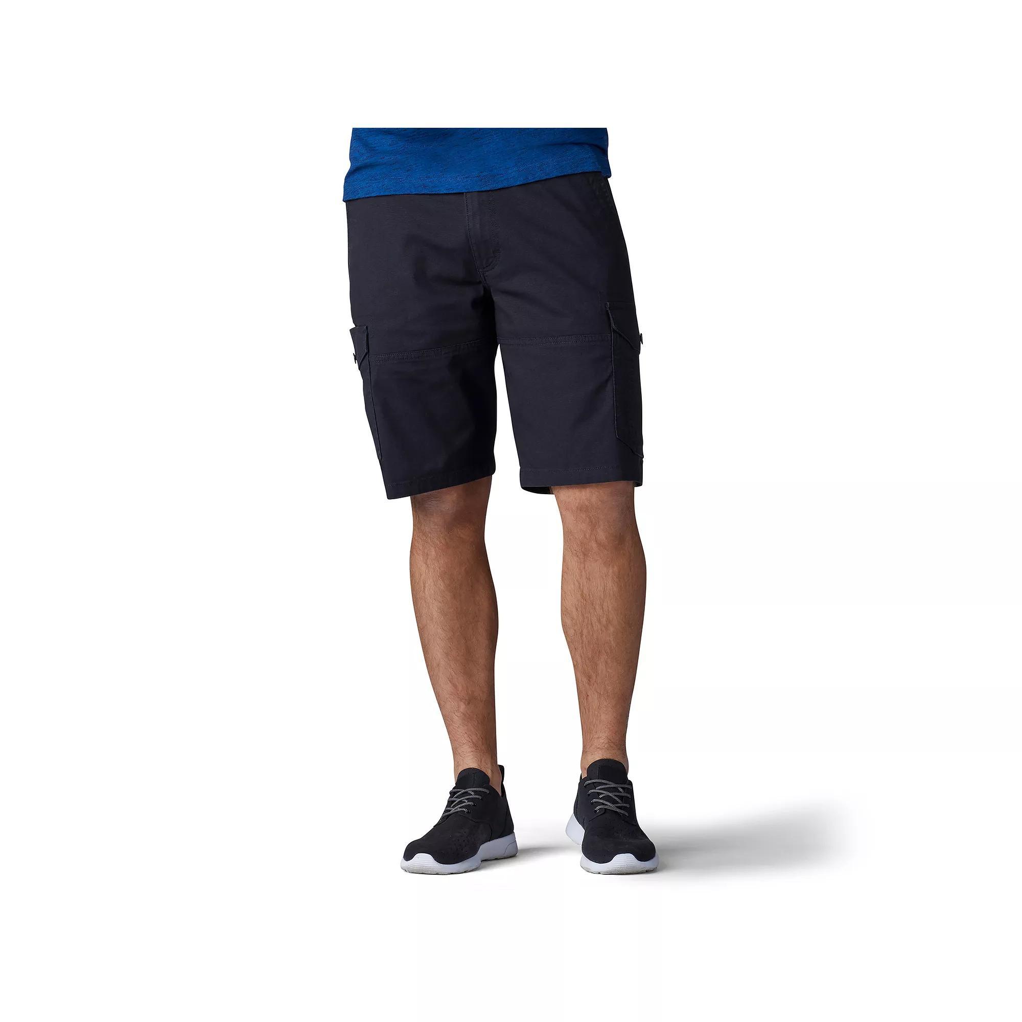 Men's Lee® 10.5" Extreme Motion Swope Cargo Shorts, Size: 40, Black Product Image