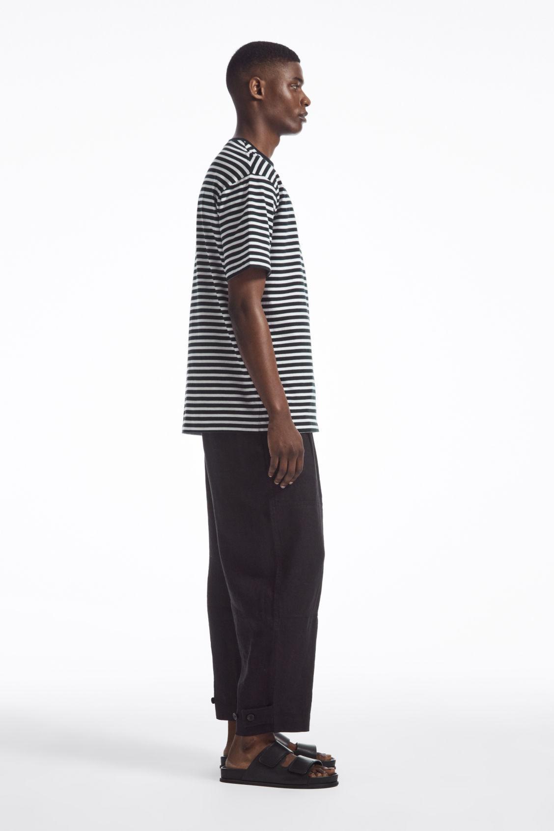 OVERSIZED COTTON T-SHIRT Product Image