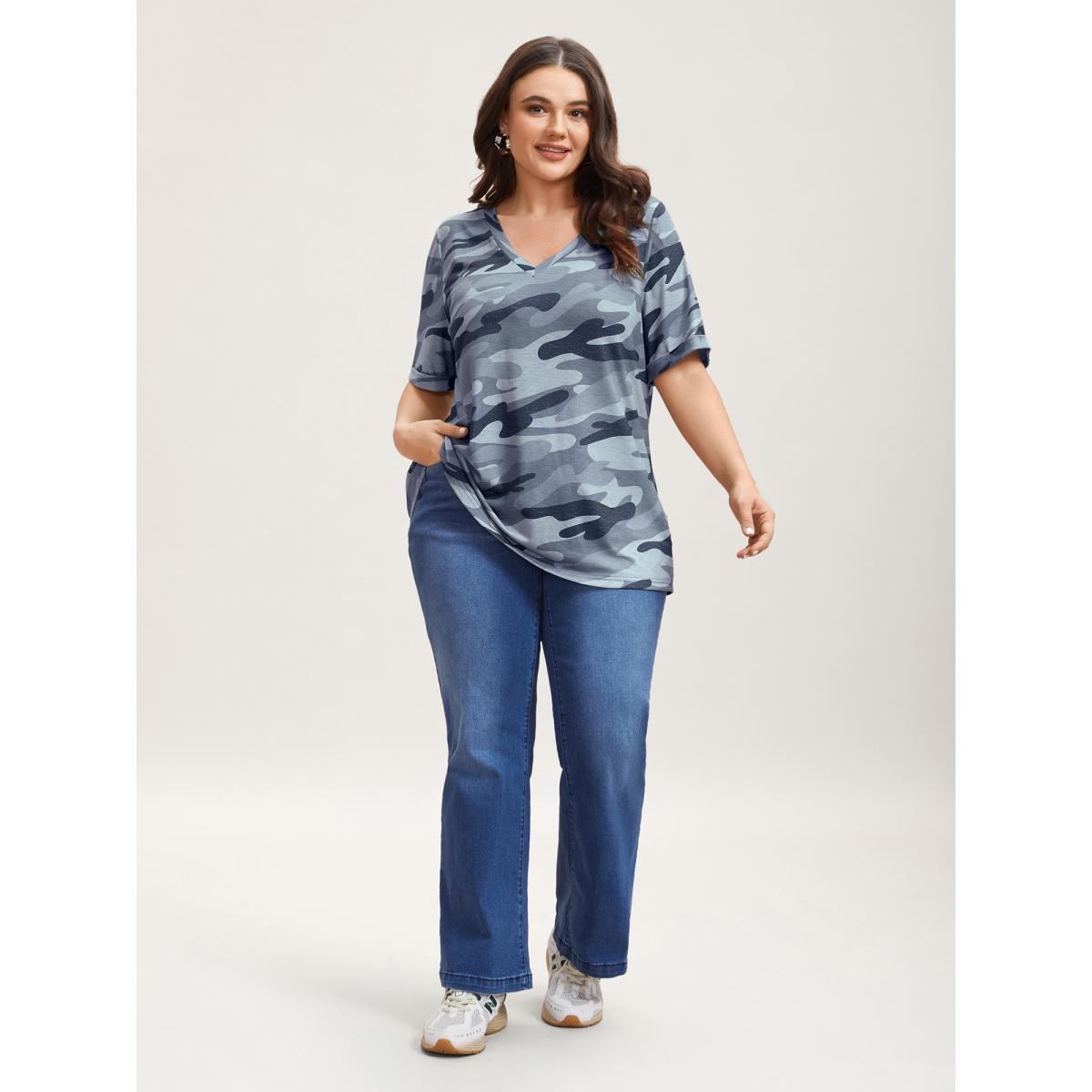 Plus Size Camouflage Print V-Neck Curvy T-Shirt Midnight Women Elegant Roll Hem V-neck Everyday T-shirts BloomChic 12/L Product Image