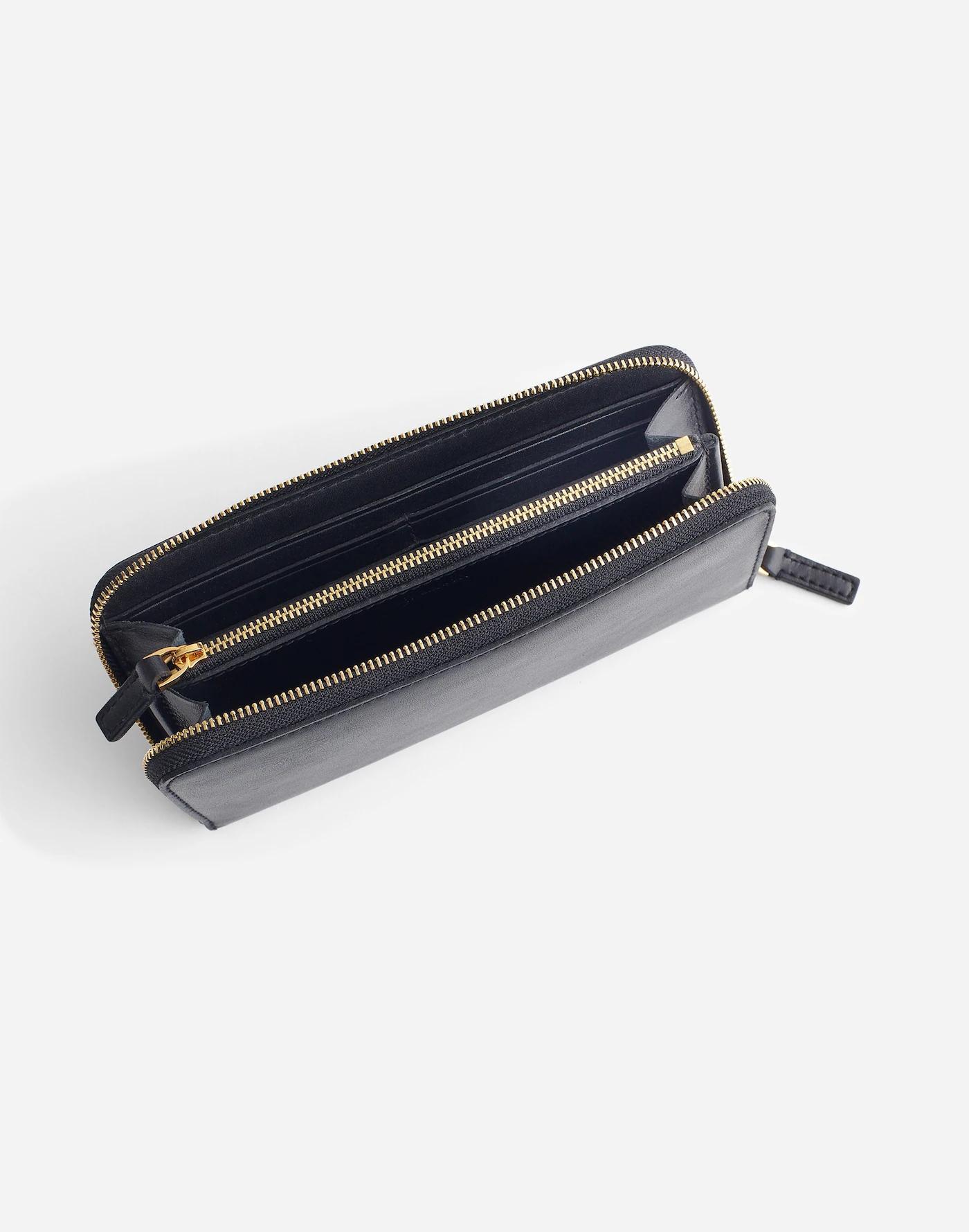 The Essential Continental Zip Wallet in Leather Product Image