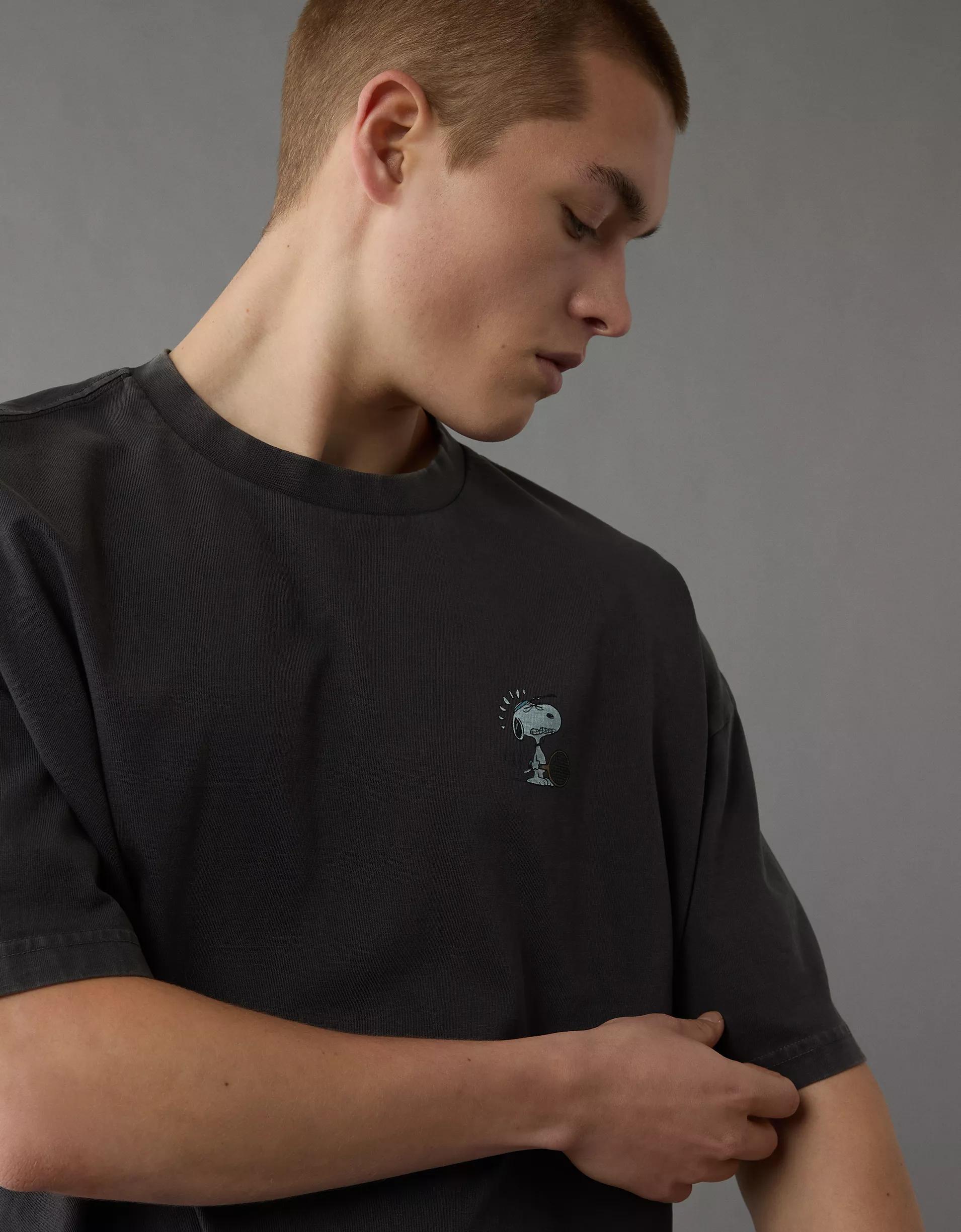 AE Boxy Snoopy Graphic T-Shirt Product Image