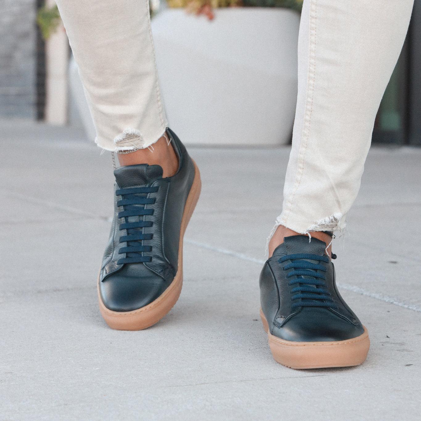 36's Laceless Low Top Product Image