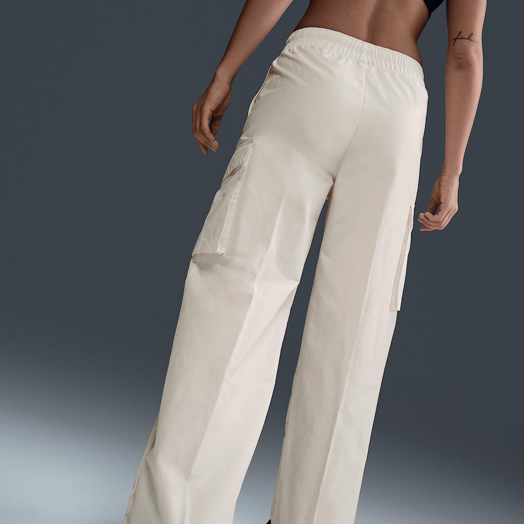 Women's Nike Sportswear Everything Wovens Mid-Rise Cargo Pants Product Image