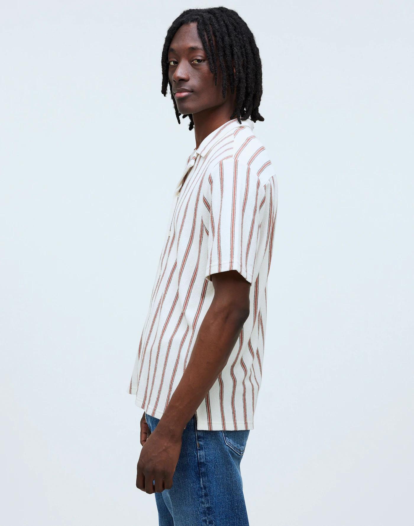 Easy Short-Sleeve Shirt in Stripe Jacquard Product Image