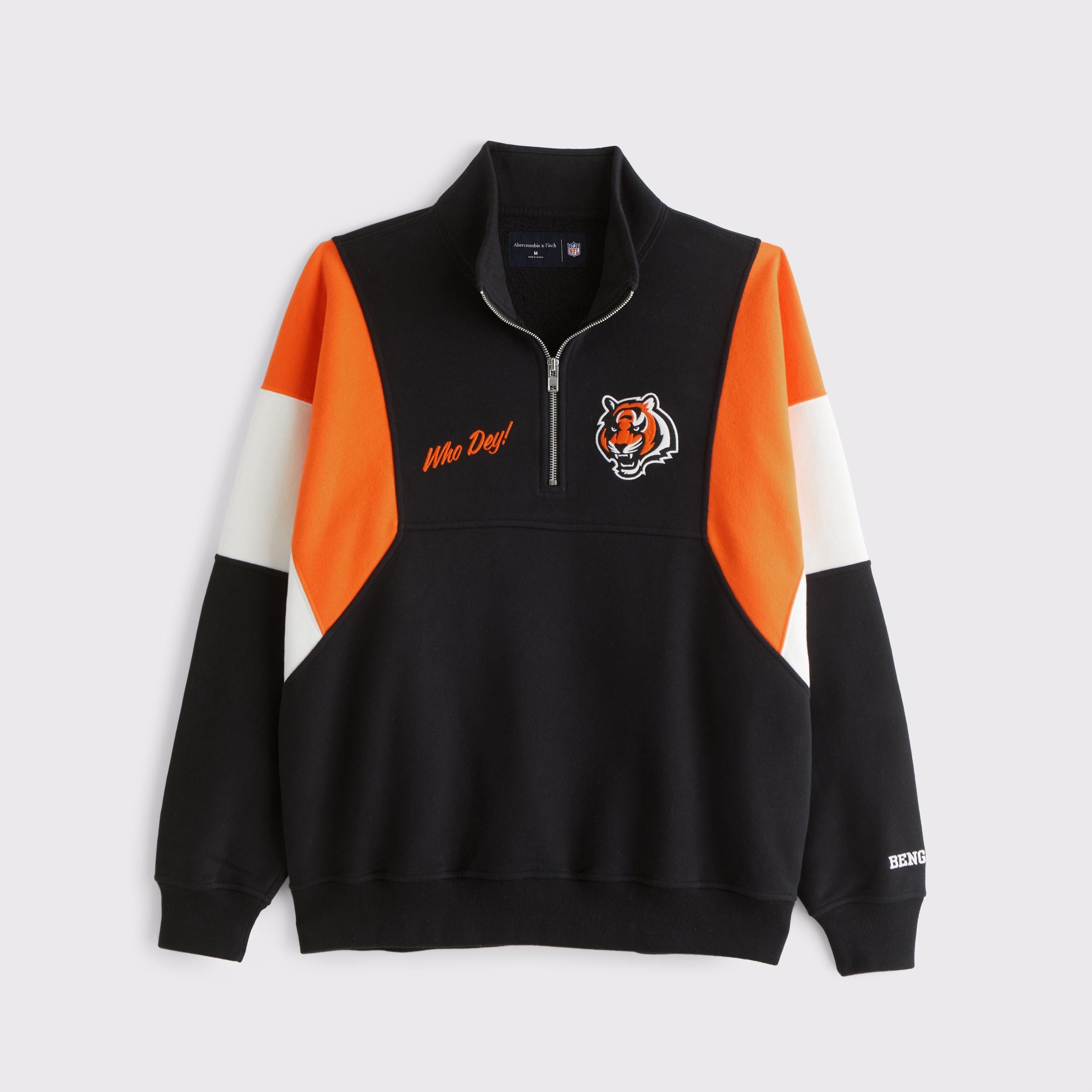 Dallas Cowboys Half-Zip Sweatshirt Product Image