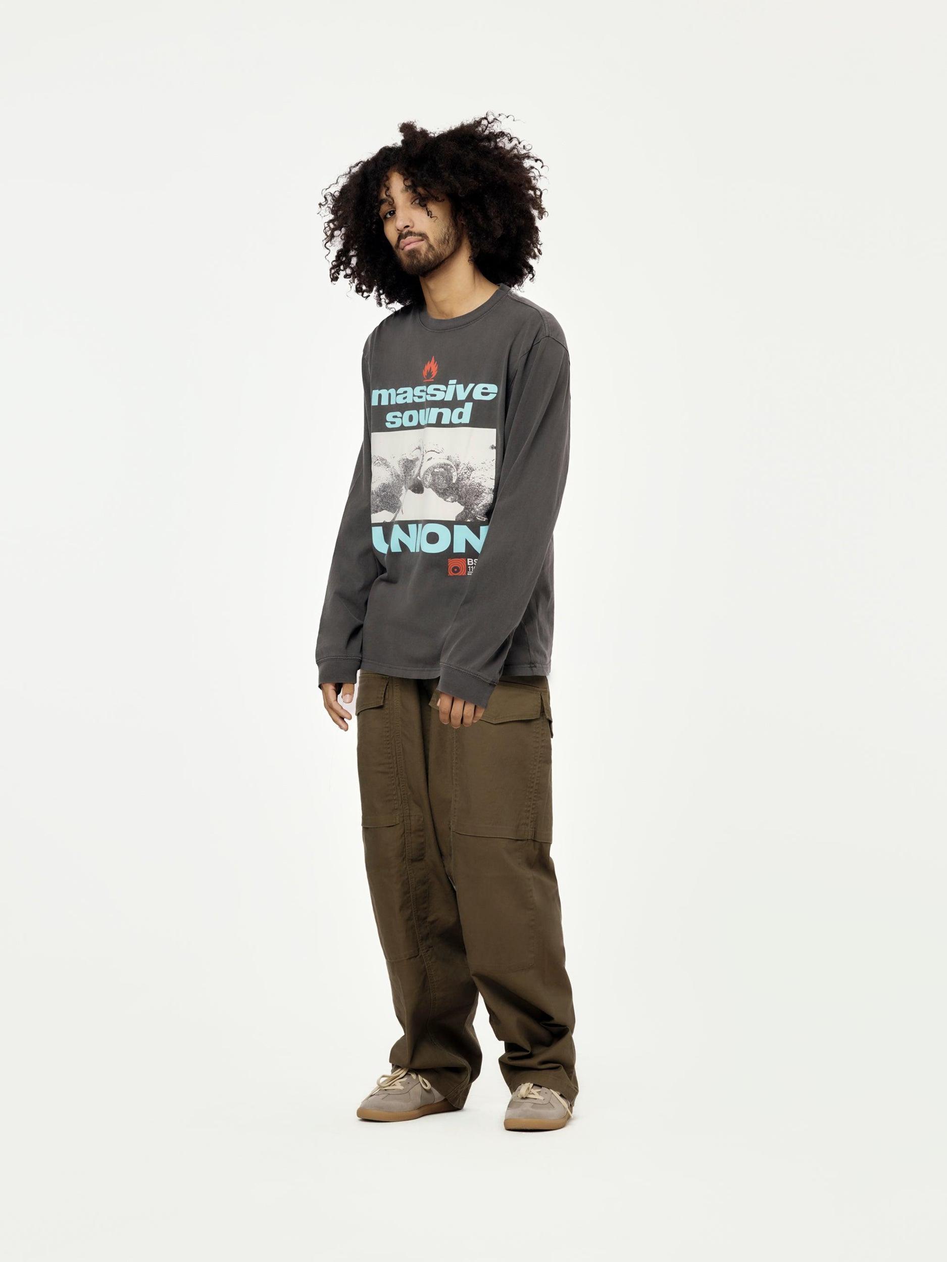 Massive L/S Tee (Vintage Black) Product Image