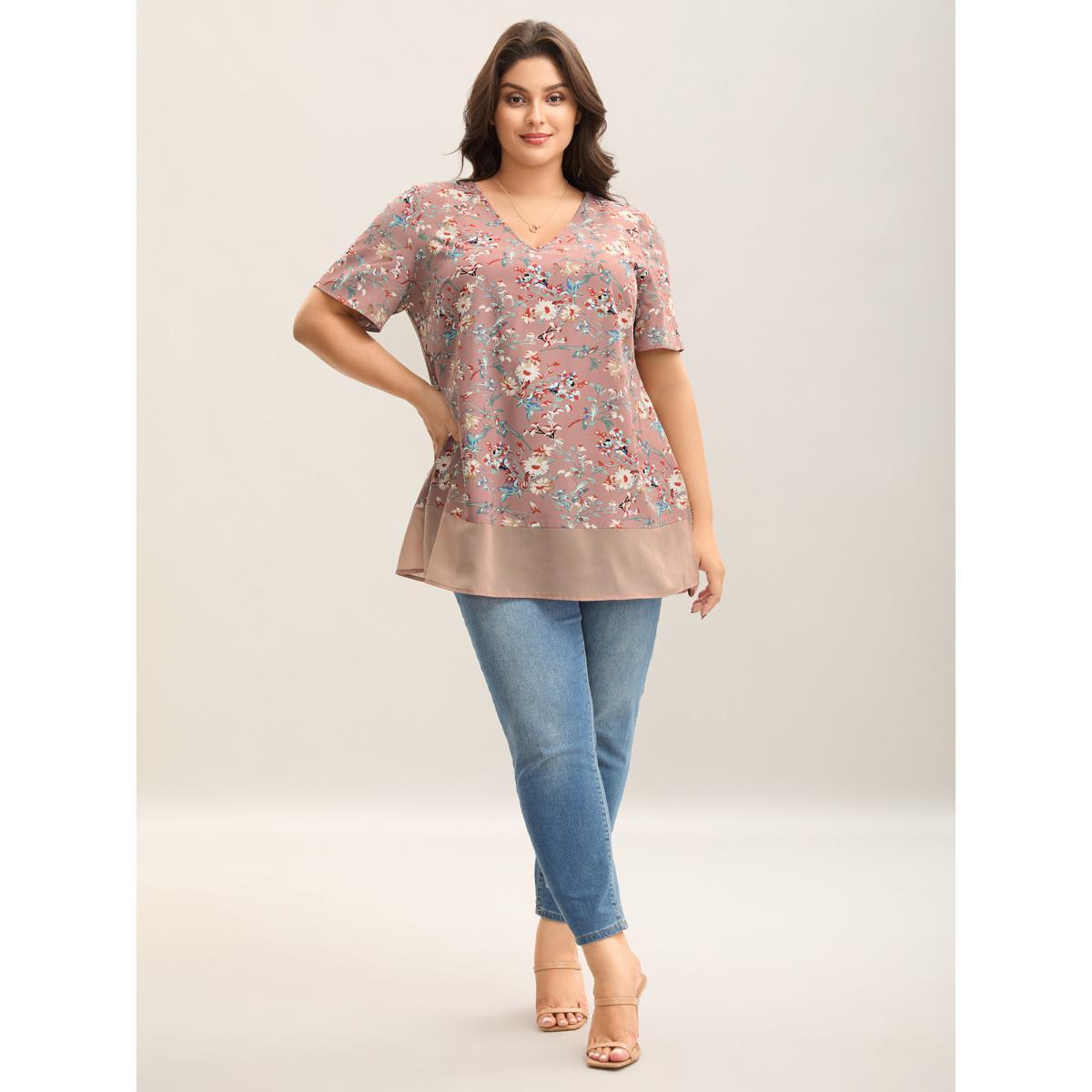 Plus Size DustyPink Garden Print Spliced V-Neck Blouse Women Elegant Short sleeve V-neck Everyday Blouses BloomChic 22-24/3X Product Image