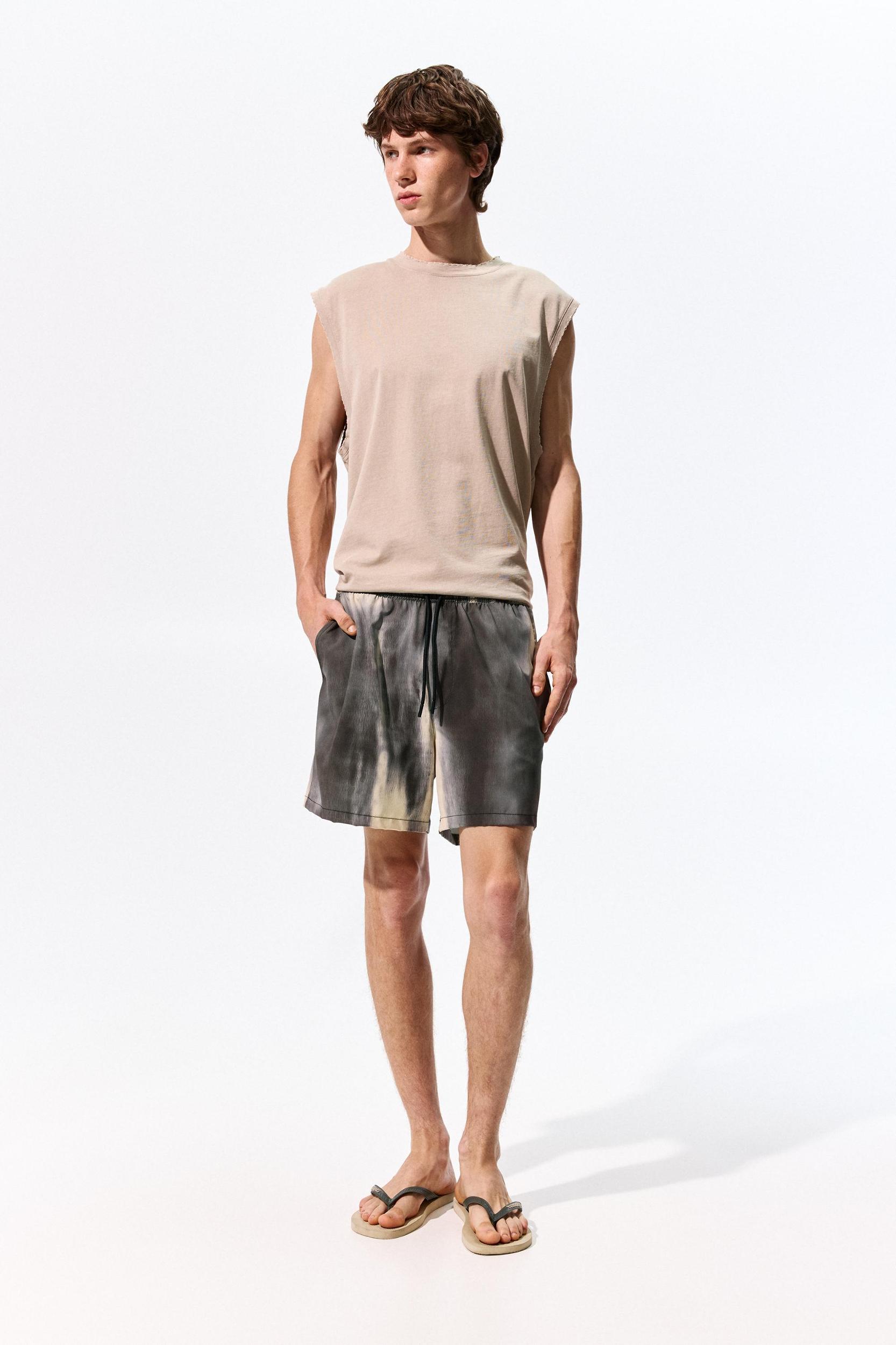 Washed board shorts Product Image