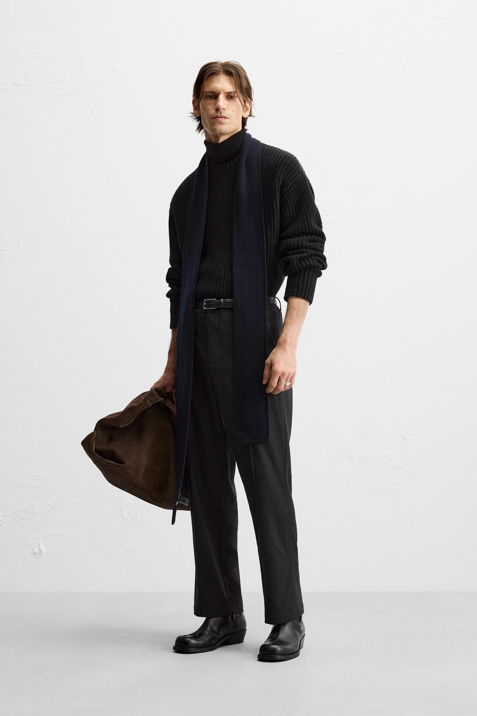 RELAXED FIT SEAMED PANTS Product Image