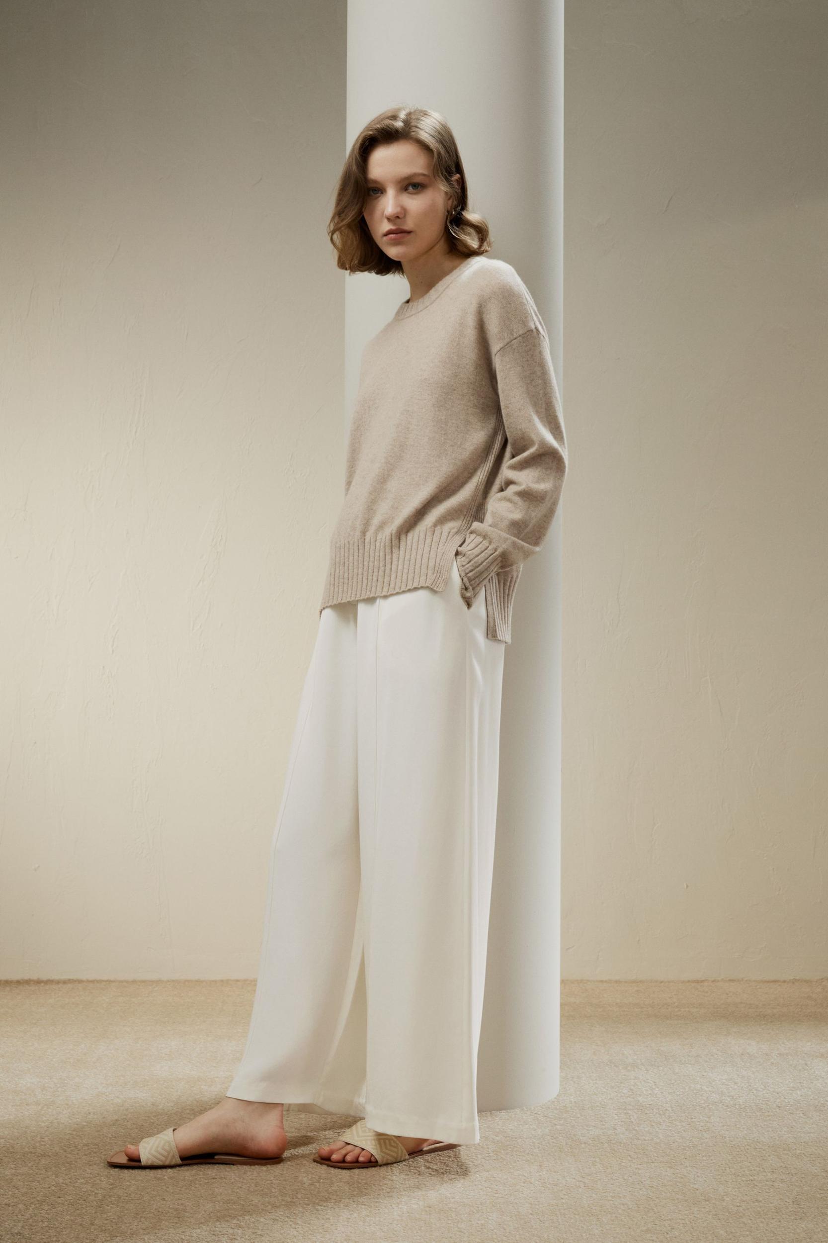 Crew Neck Cashmere Sweater Product Image
