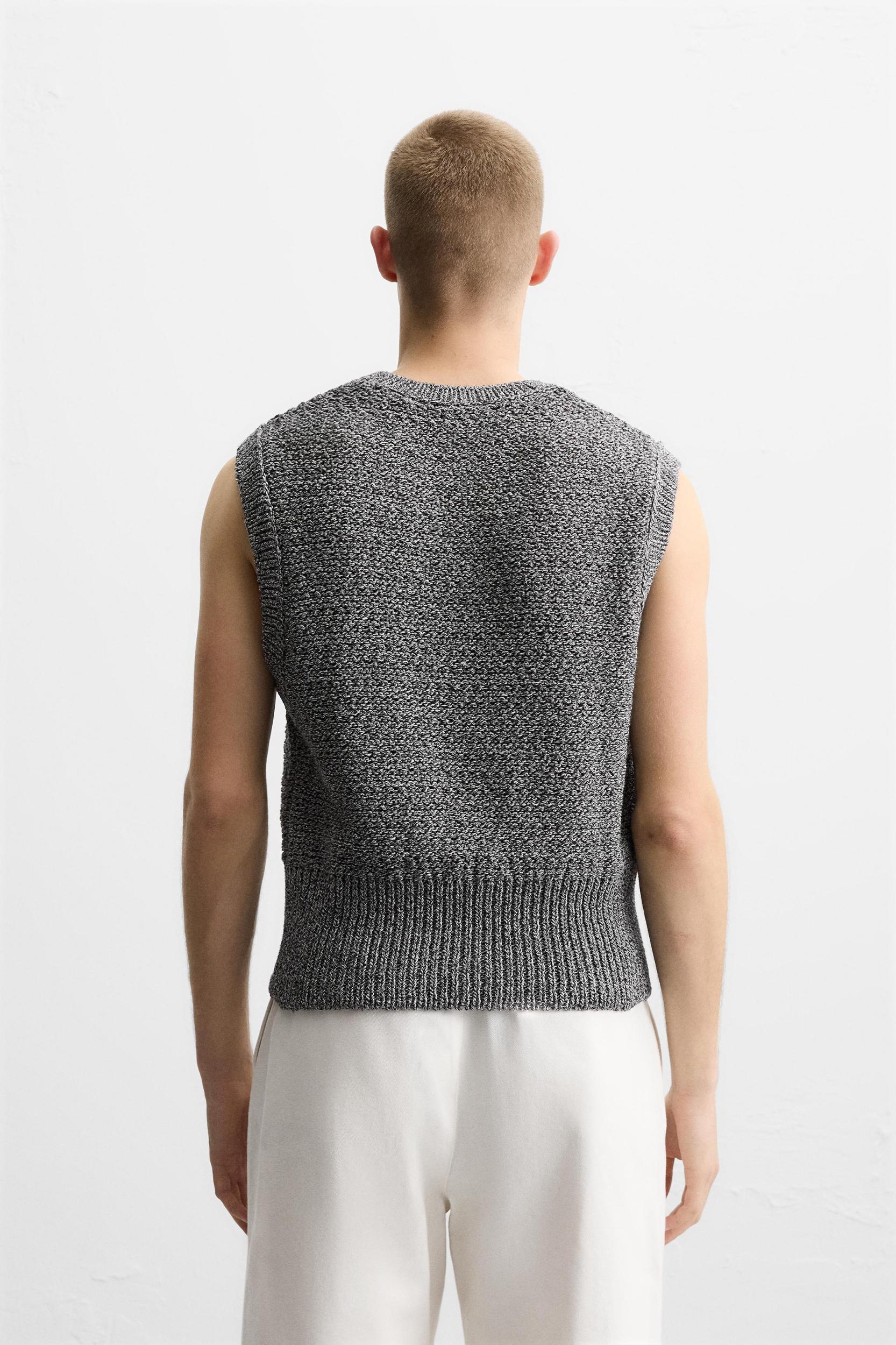 RELAXED FIT KNIT VEST Product Image
