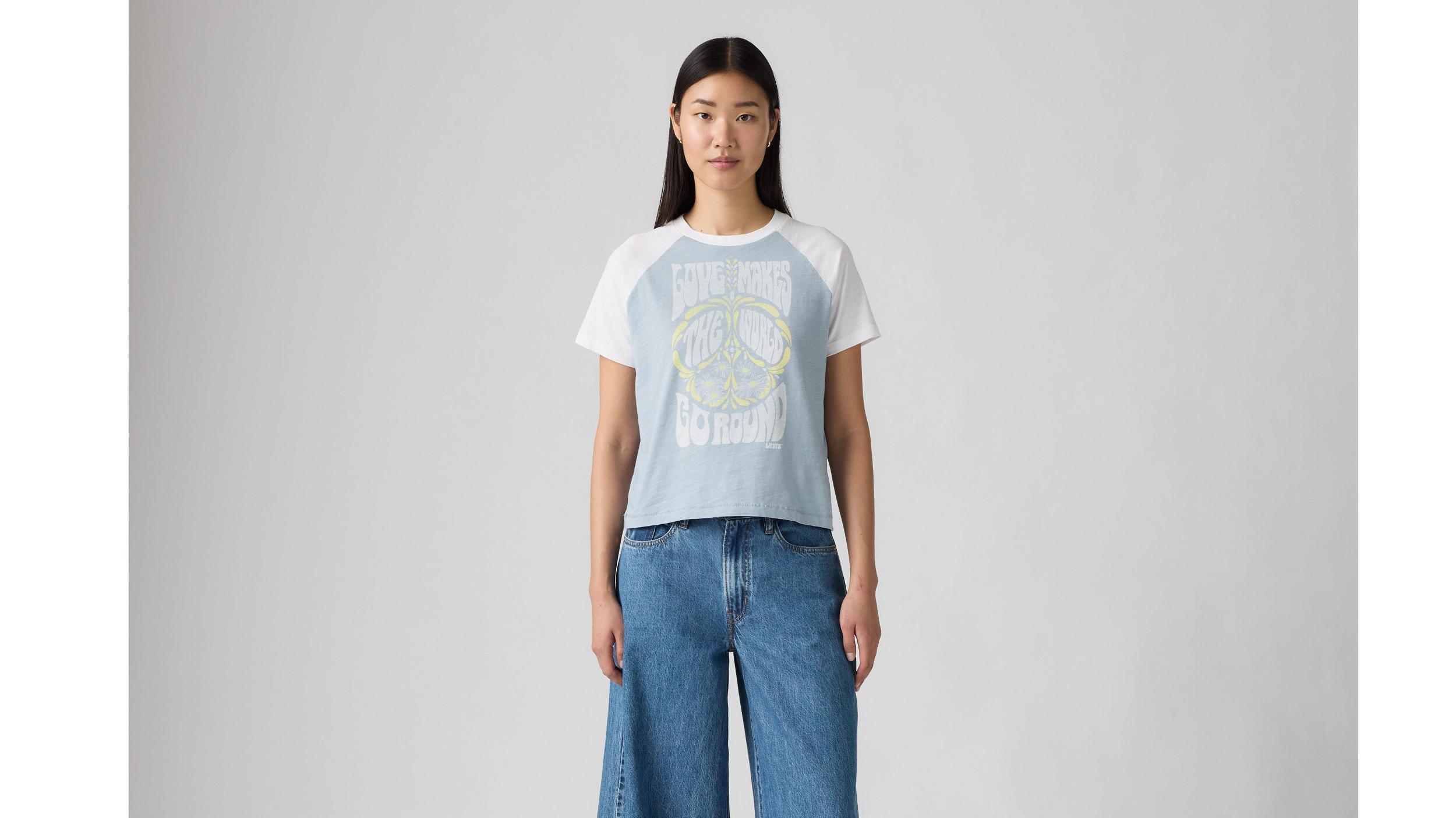Dreamy Short Sleeve T-Shirt Product Image