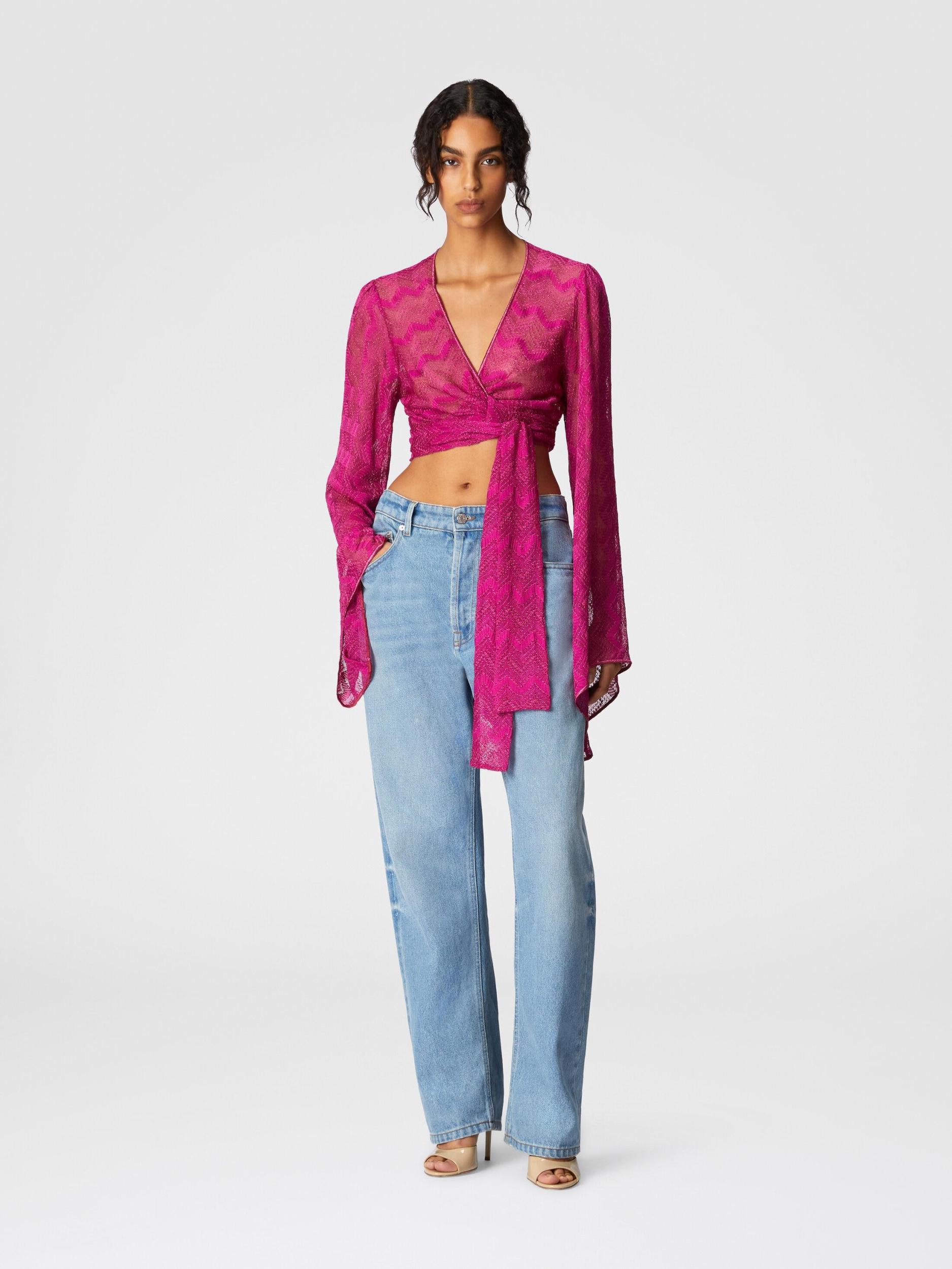 Crop top with wide sleeves and front knot in zig zag lamé viscose Product Image