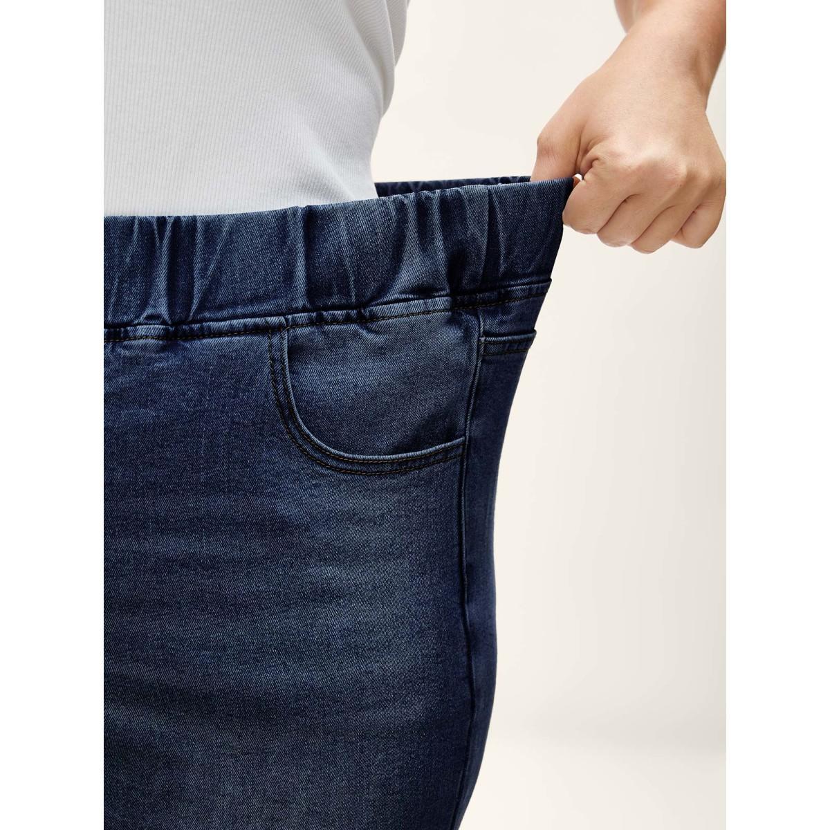 Plus Size Pull-On Stretchy Waist Denim Shorts Women Darkindigo Medium stretch Everyday-Casual Slanted pocket Denim Shorts BloomChic 14/1X Product Image
