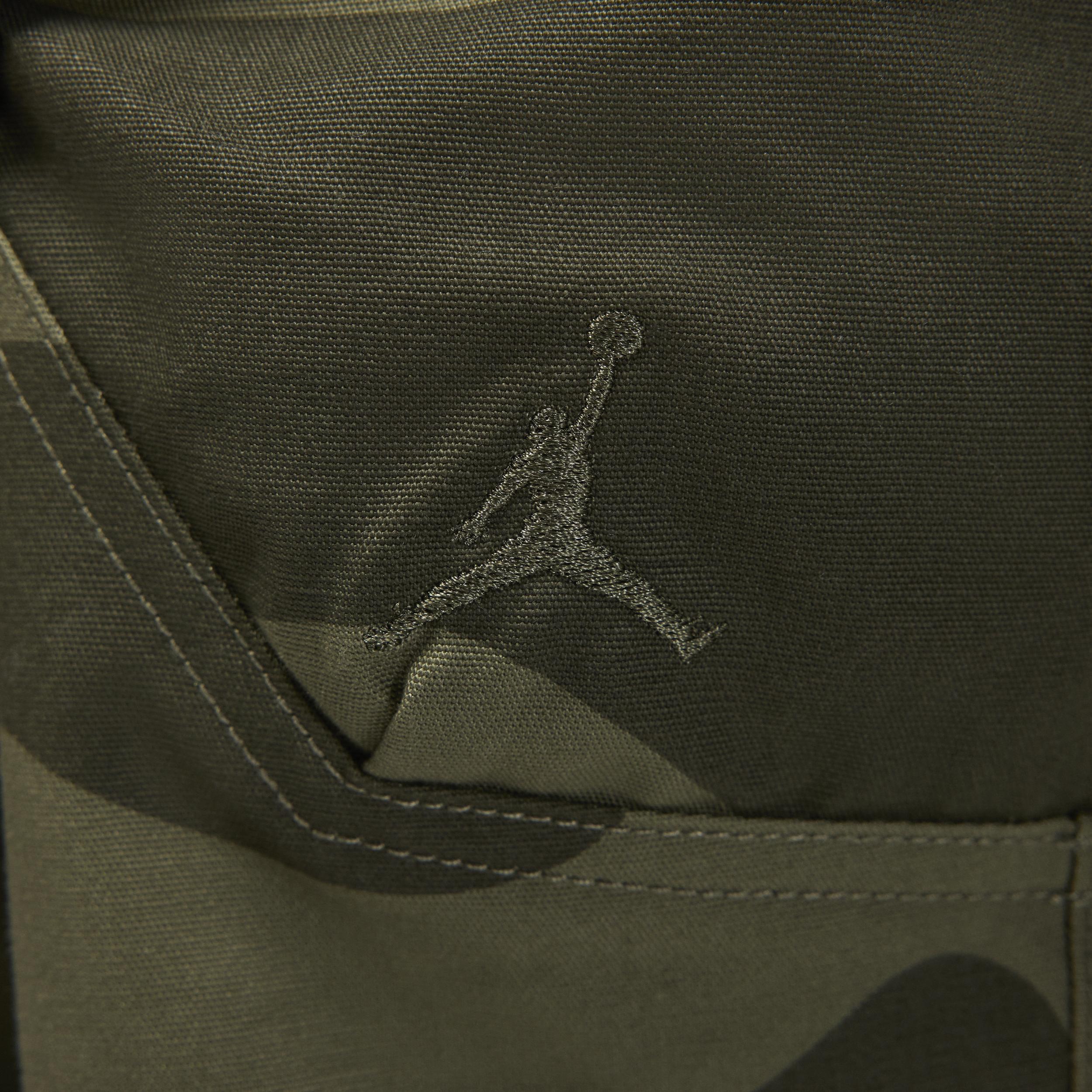 Jordan Essentials Chicago Men's Pants Product Image