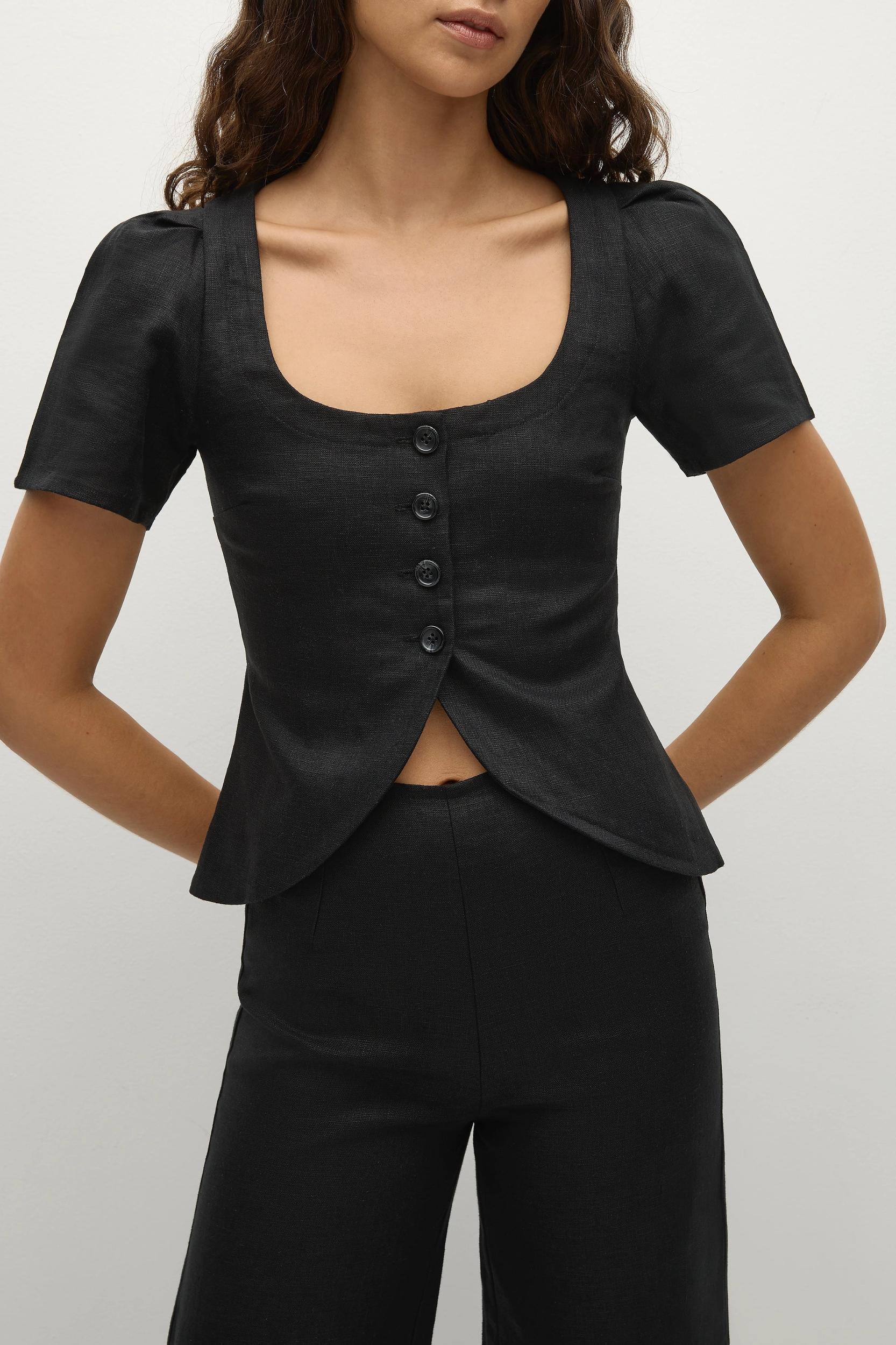 Audrey Vest Black Product Image