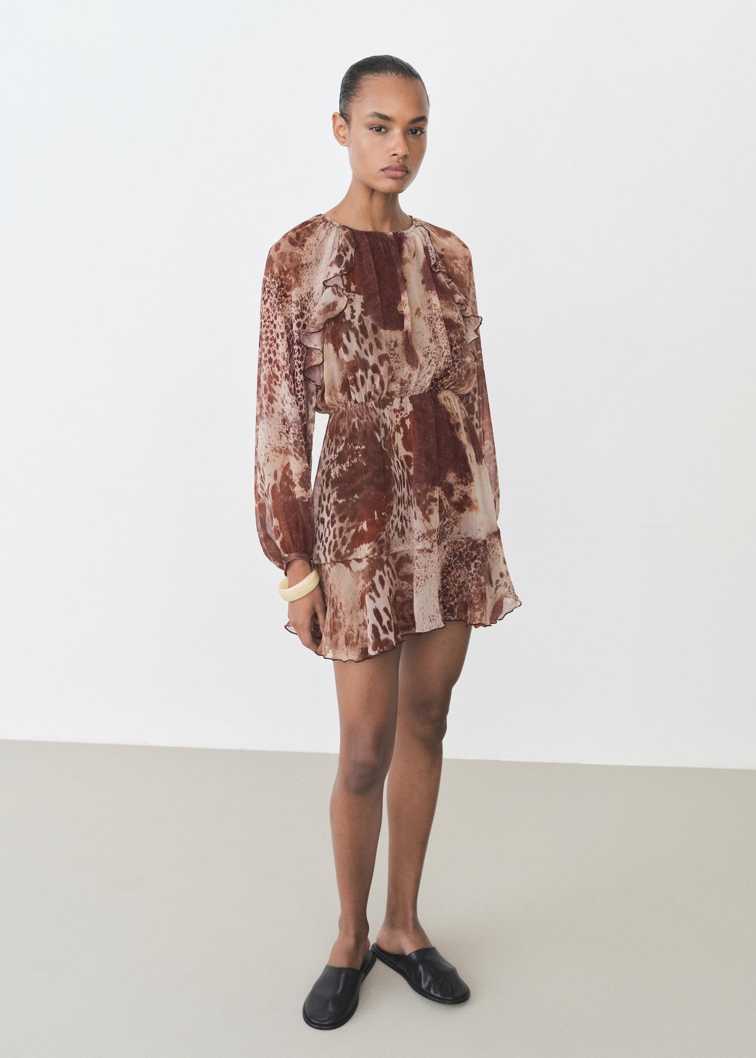 Vestido corto estampado volantes - Women | MANGO USA Product Image