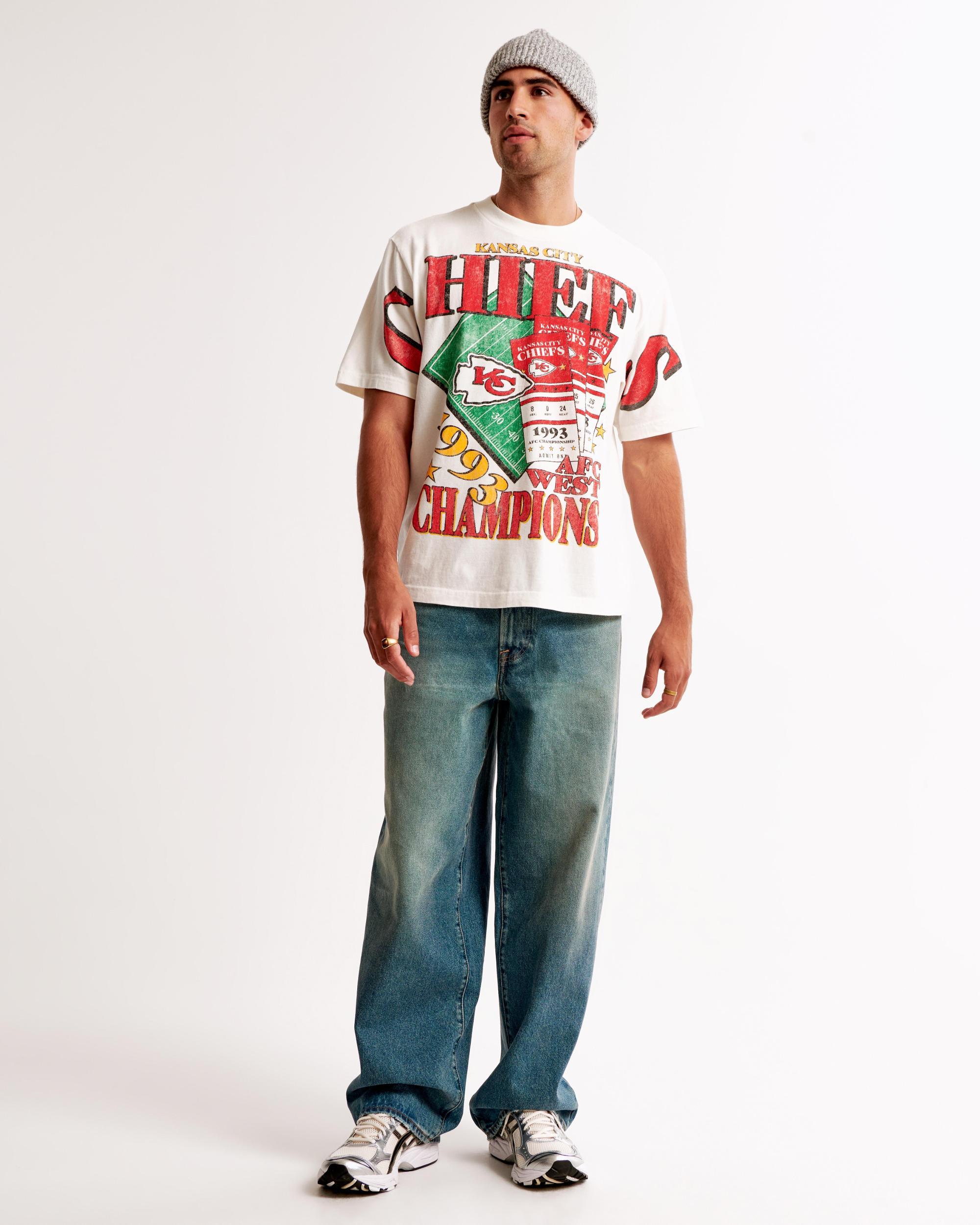 Kansas City Chiefs Vintage-Inspired Graphic Tee Product Image
