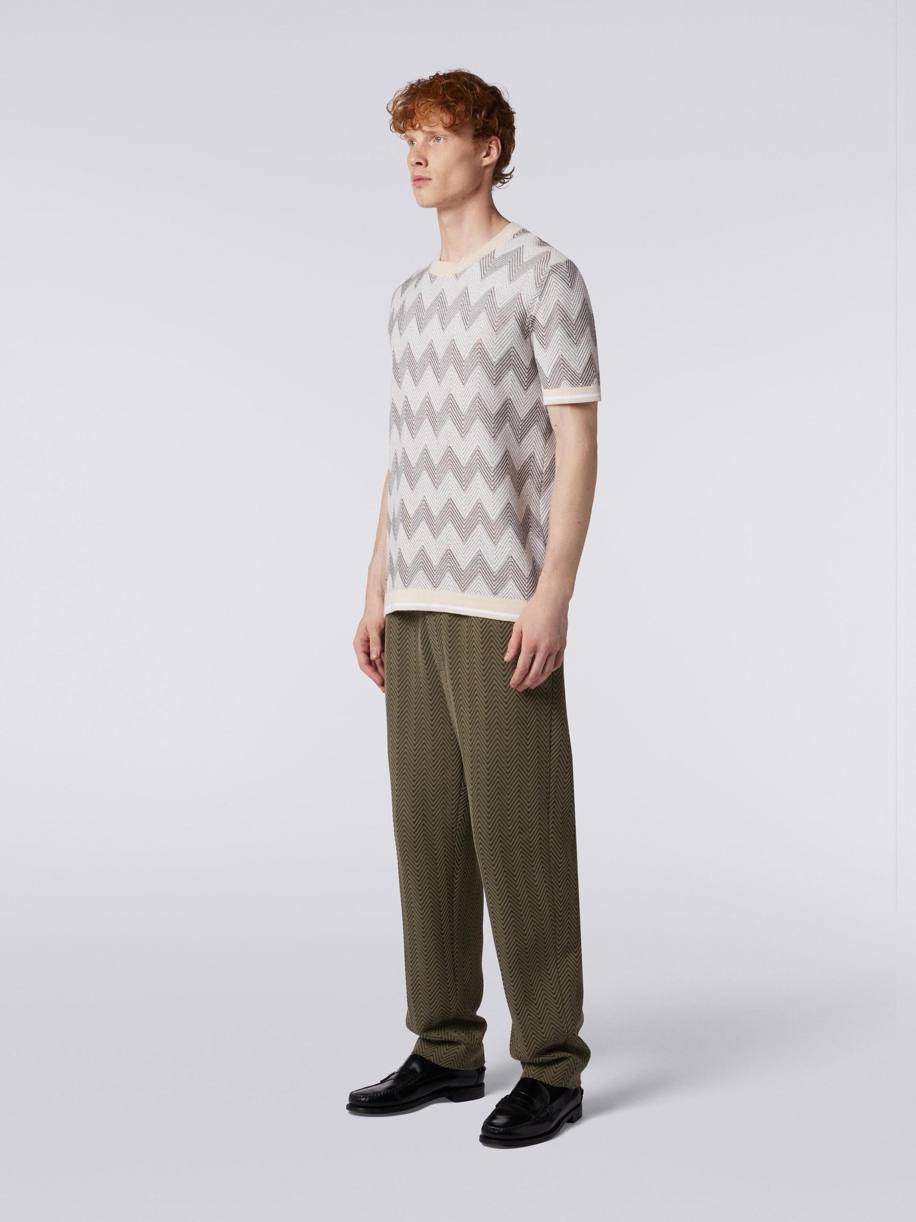 T-shirt in chevron cotton knit with contrasting trim Product Image
