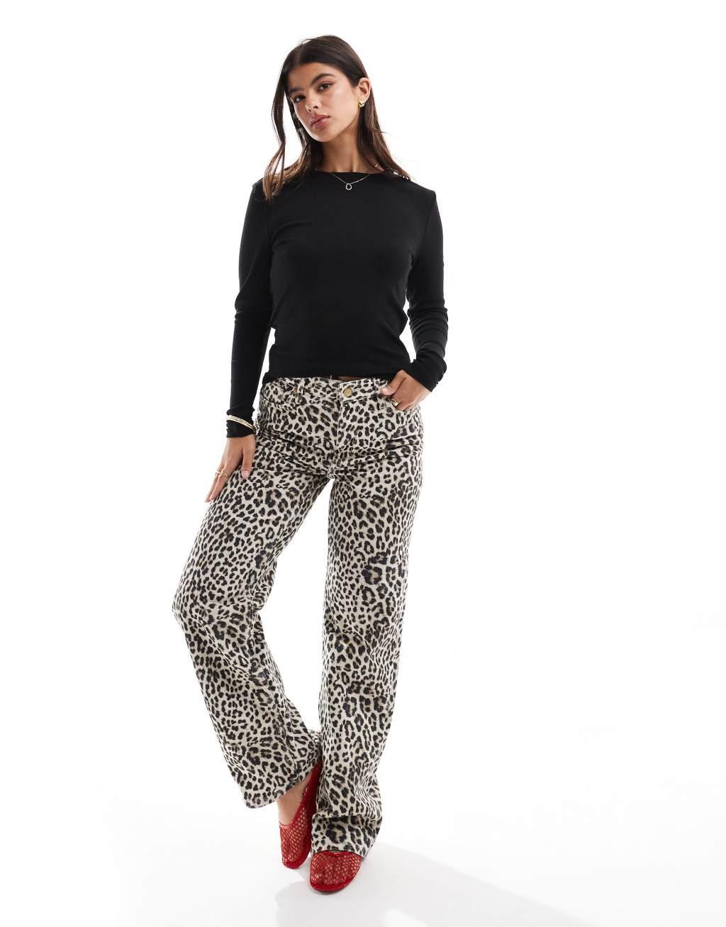 ONLY long sleeve top in black Product Image