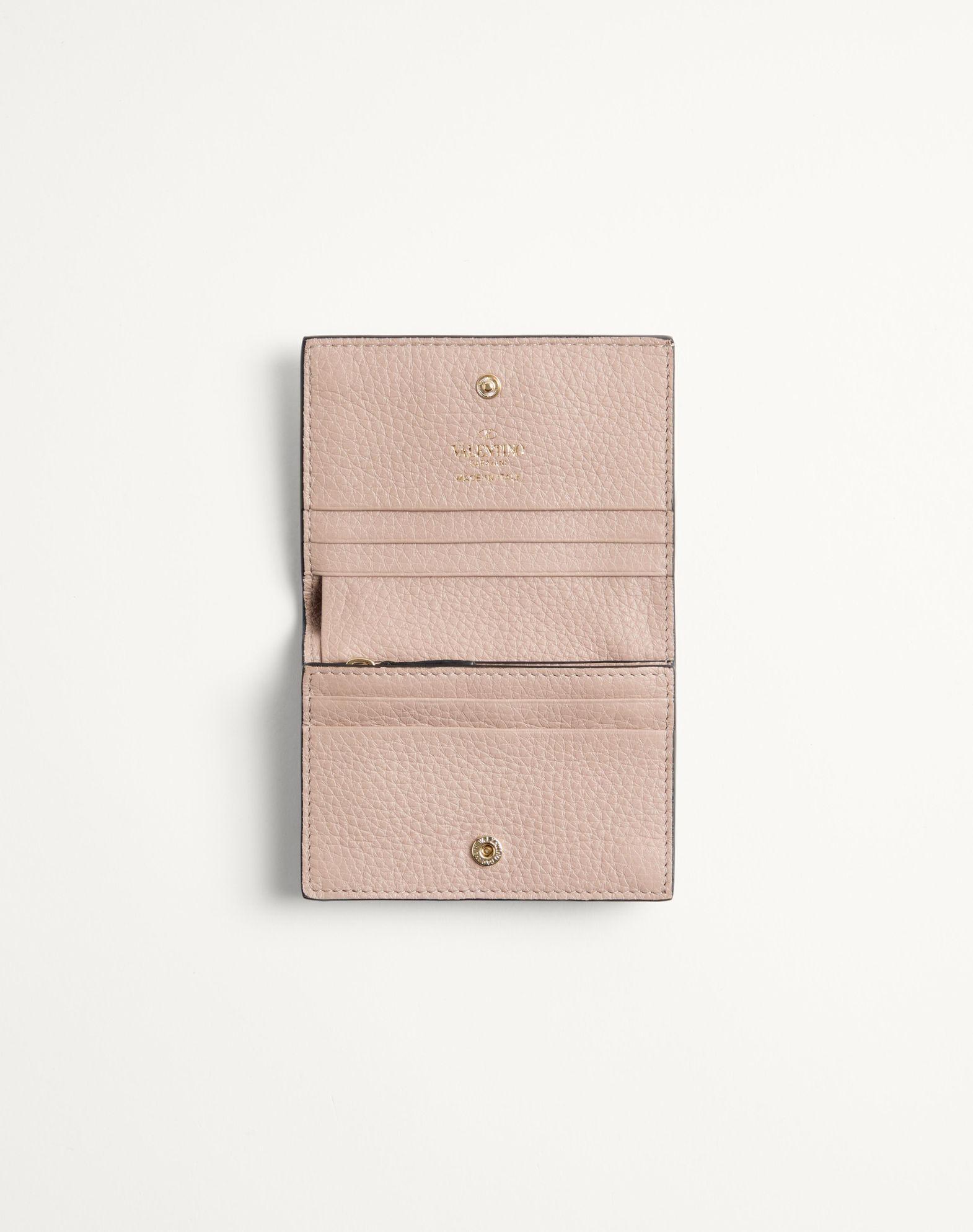 Small Rockstud Grainy Calfskin Wallet Product Image