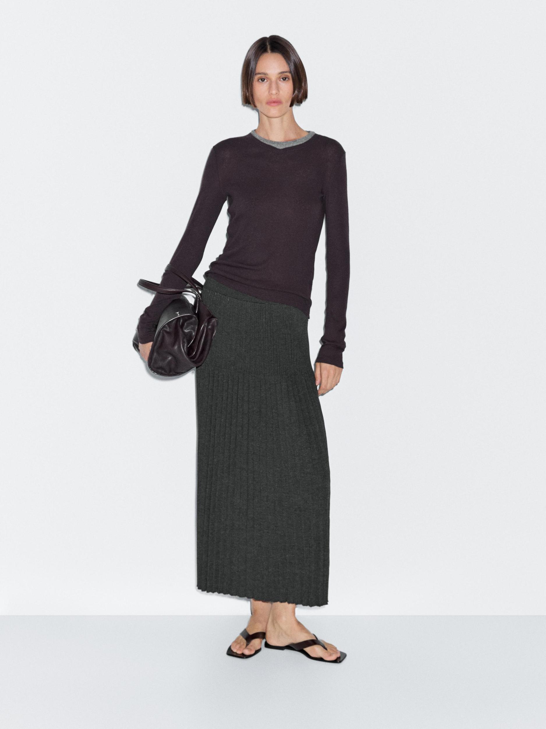 Pleated knit midi skirt Product Image