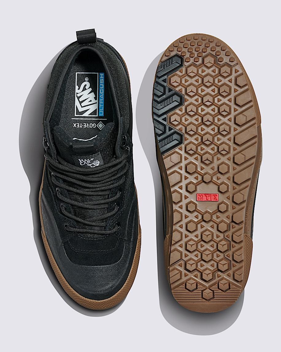 MTE Half Cab GORE-TEX Insulated Shoe in Black / Gum| Vans US Product Image