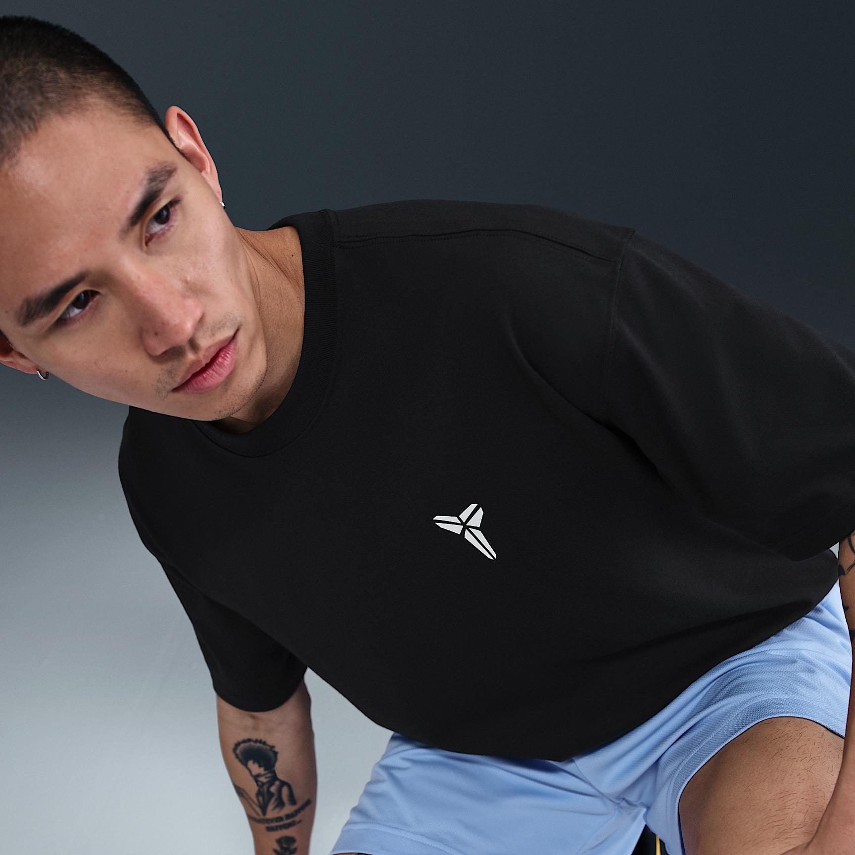 Nike Men's Kobe Dri-FIT Basketball T-Shirt Product Image