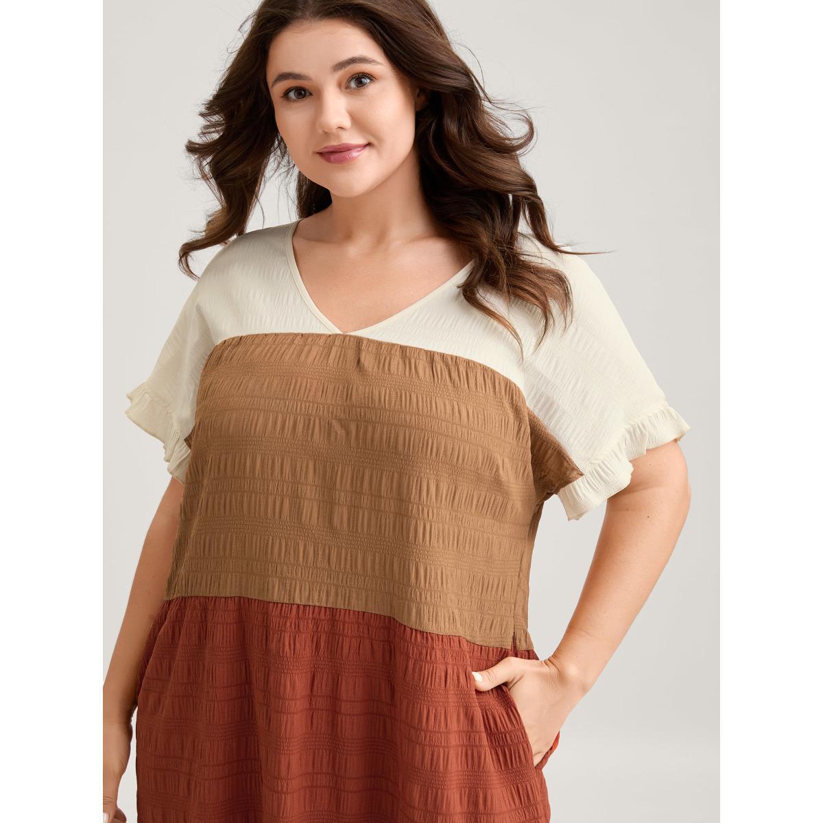 Plus Size Textured Color Block Tiered Midi Dress Multicolor Women V-neck Short sleeve Curvy BloomChic 26/4X Product Image