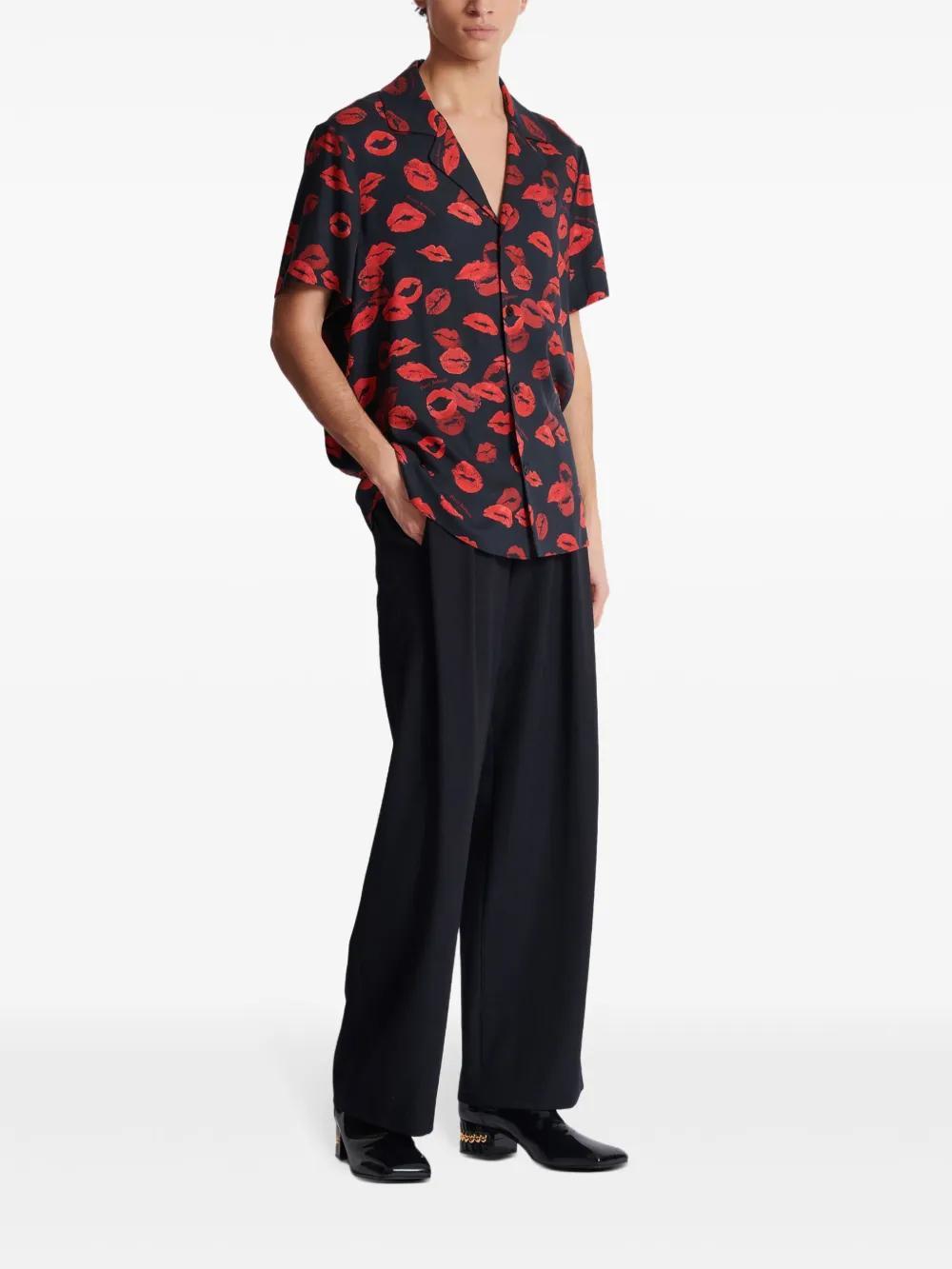kiss-print shirt Product Image