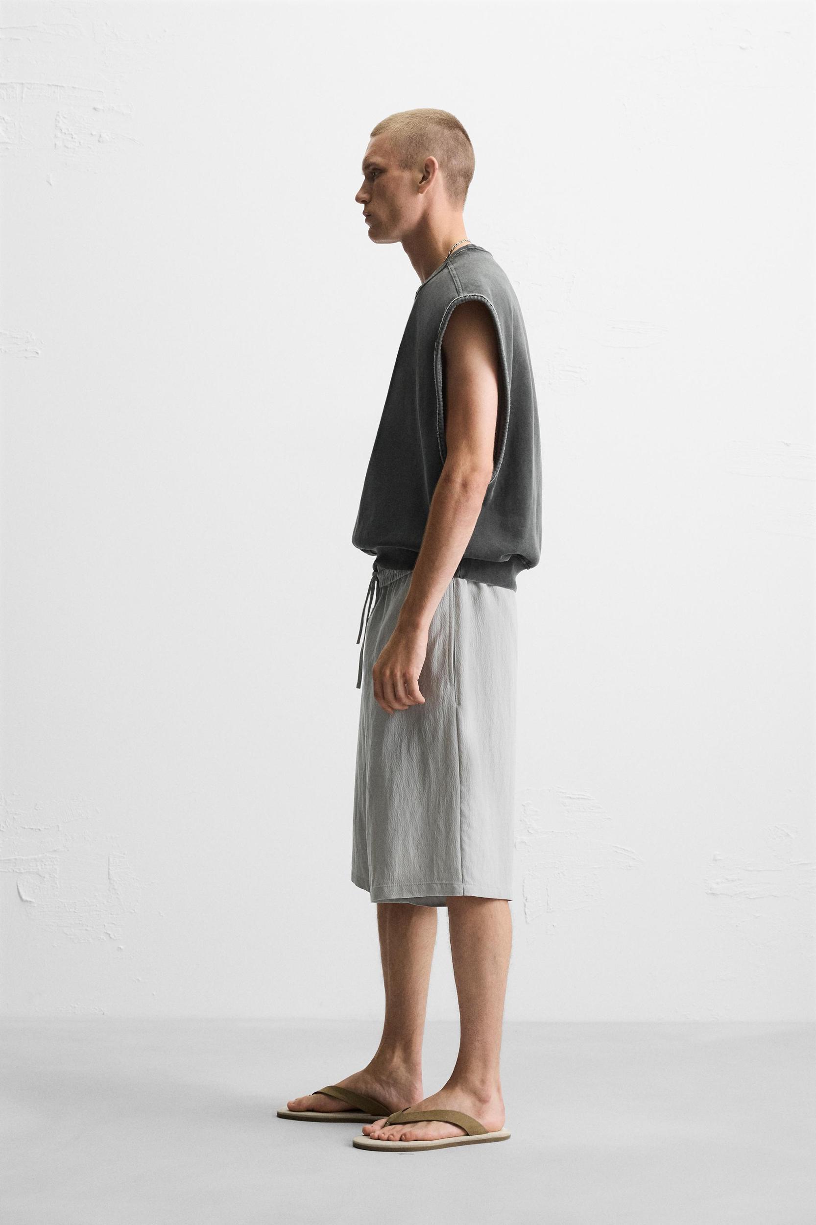 FLOWY WIDE FIT SHORTS Product Image