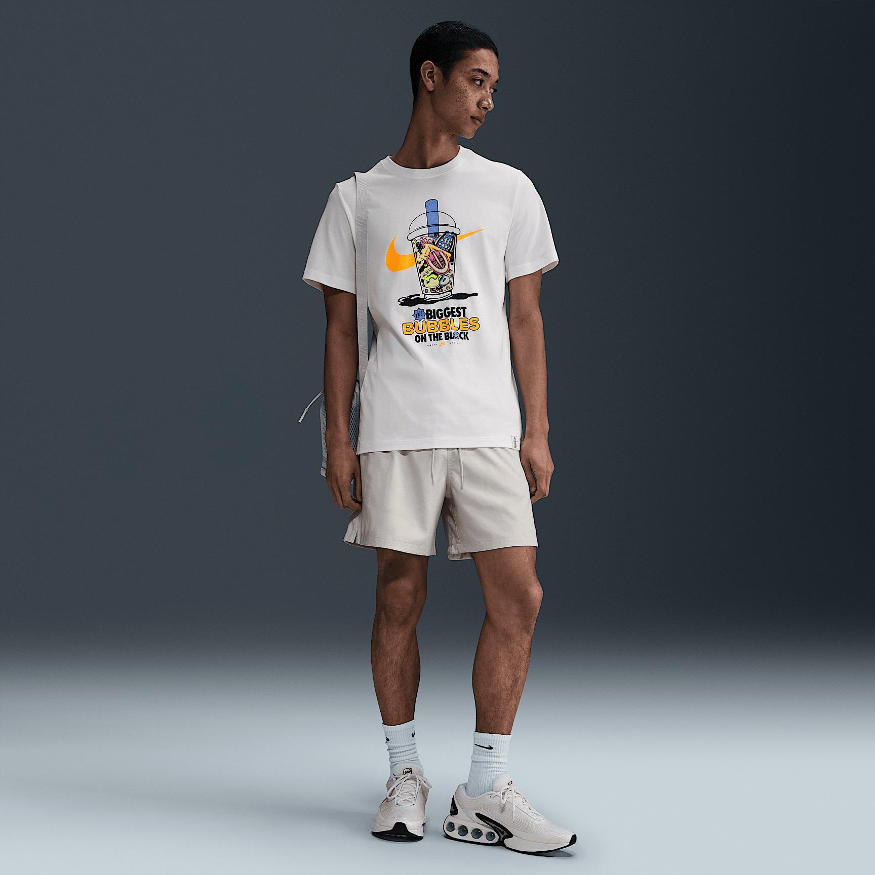 Nike Sportswear T-Shirt Product Image