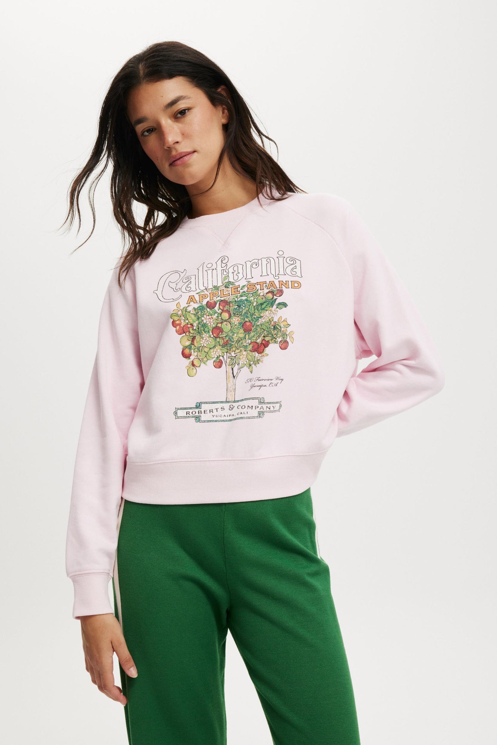 Classic Fleece Graphic Raglan Crew Sweatshirt Product Image