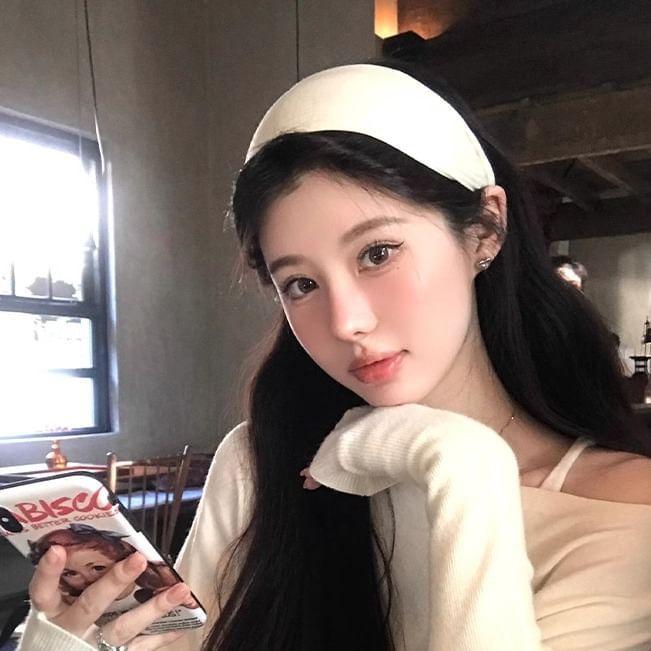 Plain Fabric Headband Product Image