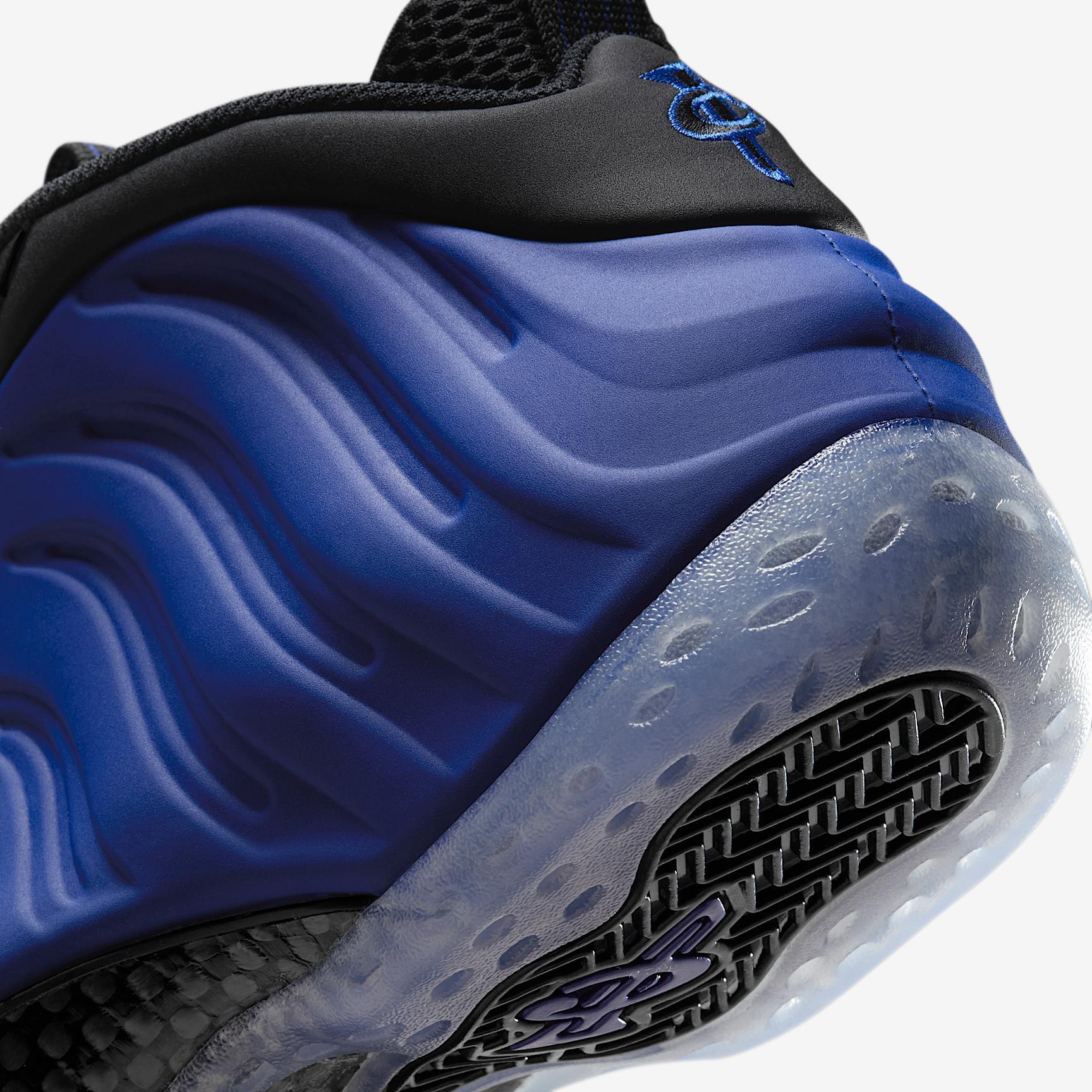 Nike Air Foamposite One Men's Shoes Product Image