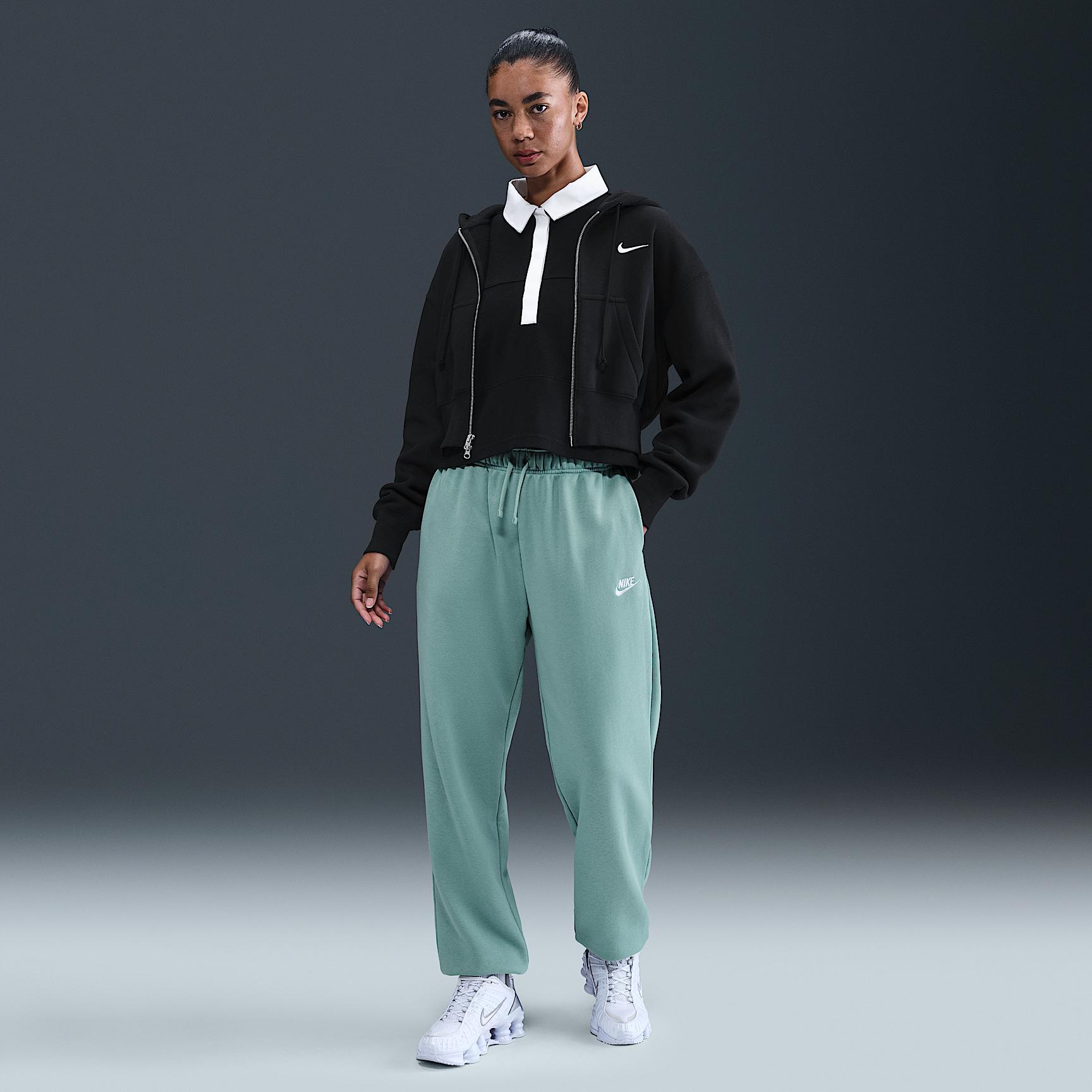 Women's Nike Sportswear Club Fleece Mid-Rise Oversized Sweatpants Product Image