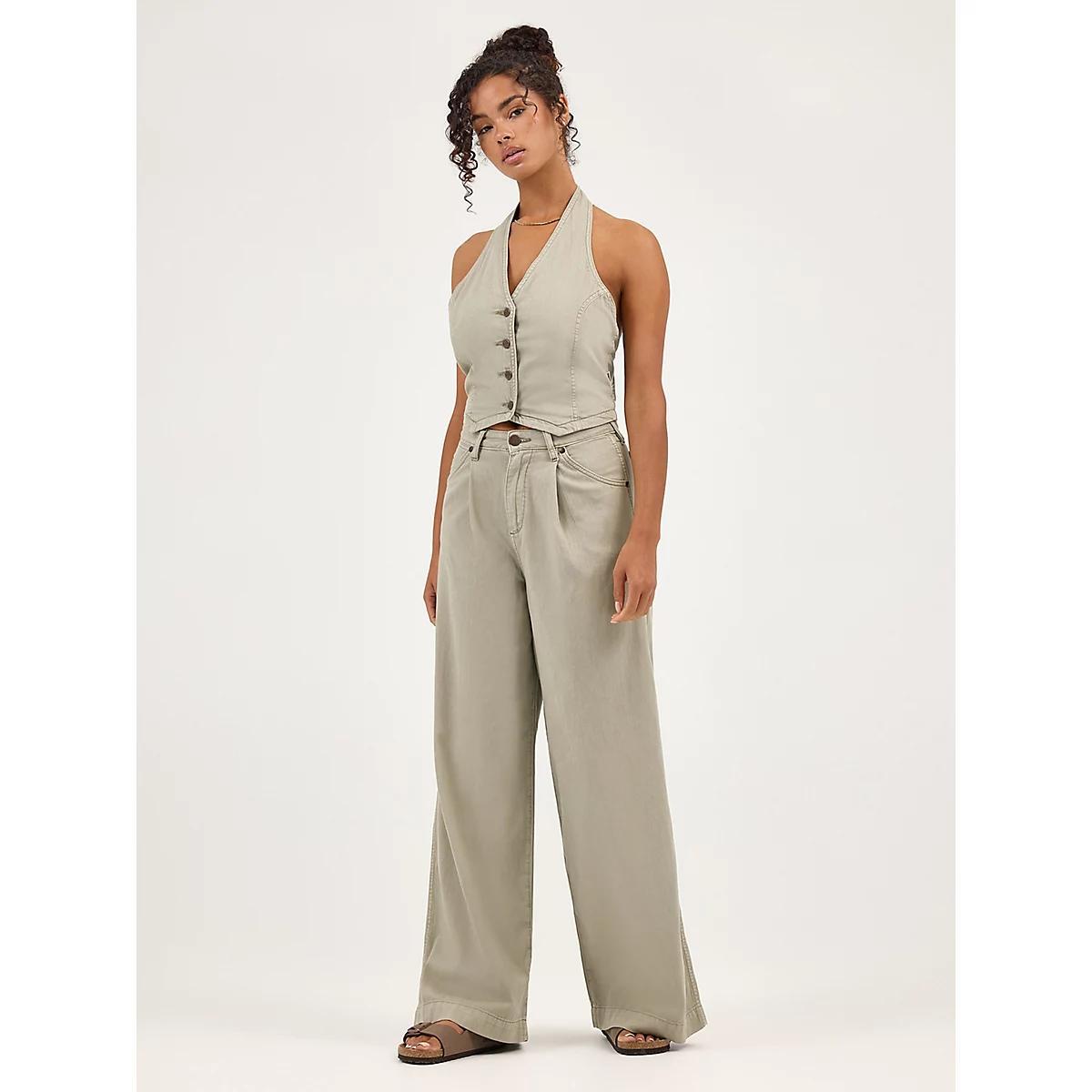 Women's Pleated Trouser in Tea Product Image
