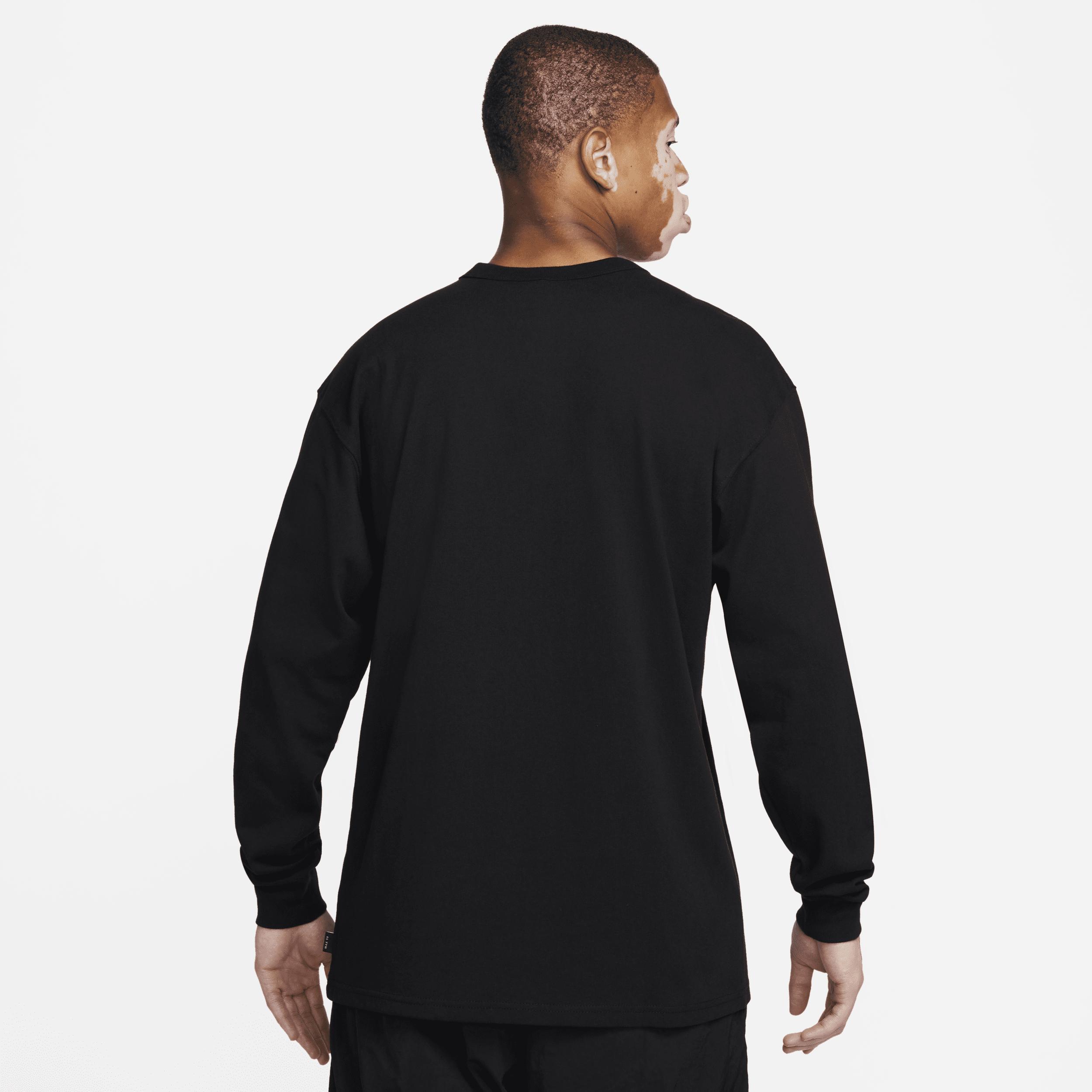 Nike Mens Sportswear Premium Essentials Long-Sleeve Pocket T-Shirt Product Image