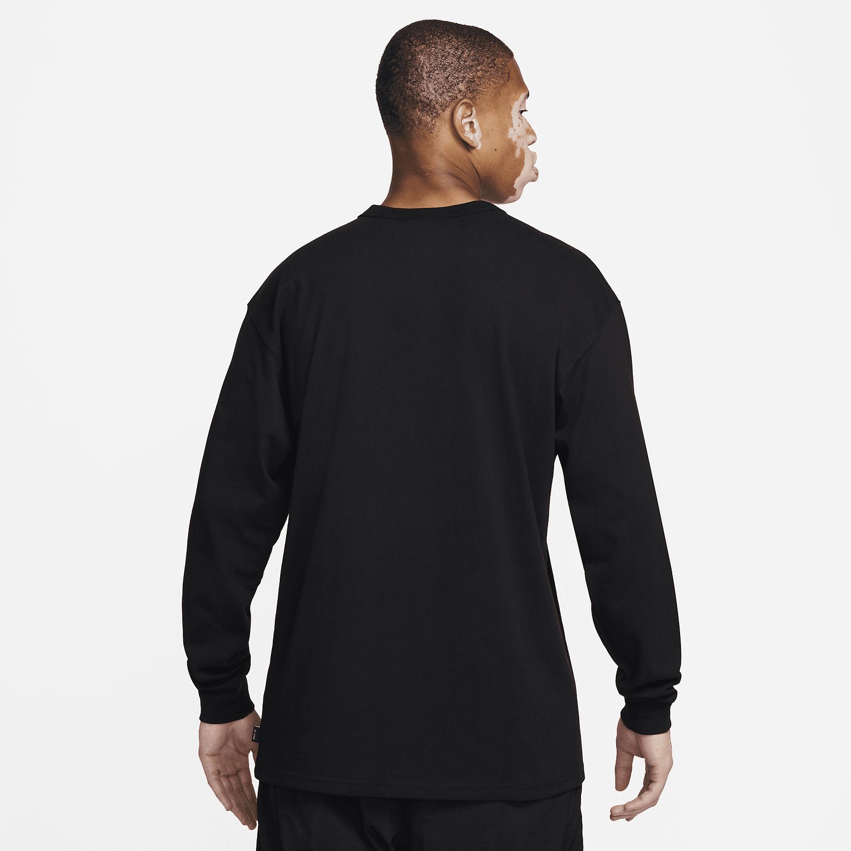 Nike Mens Sportswear Premium Essentials Long-Sleeve Pocket T-Shirt Product Image