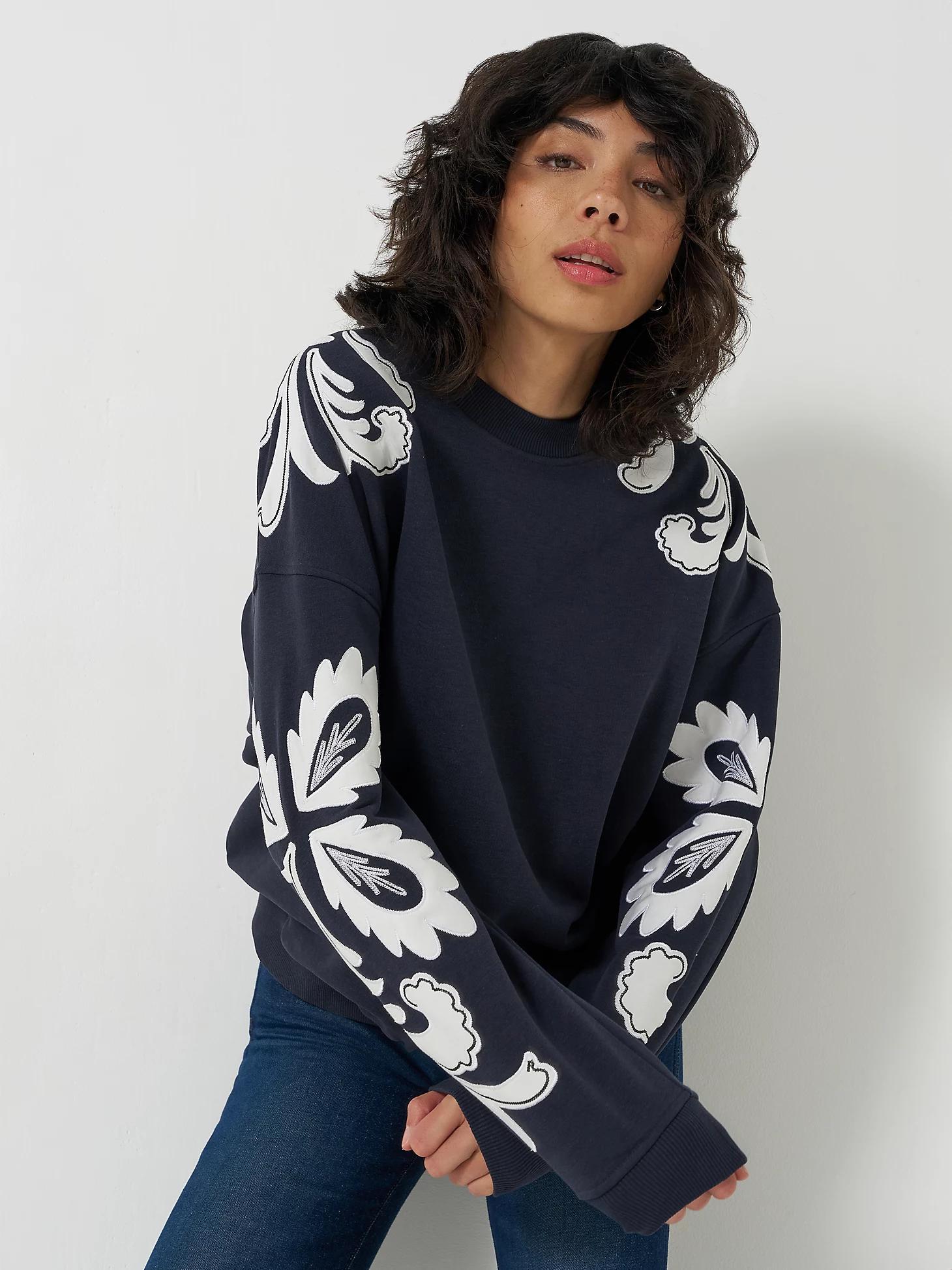 Women's Applique Sweatshirt | Women's TOPS | Wrangler® Product Image